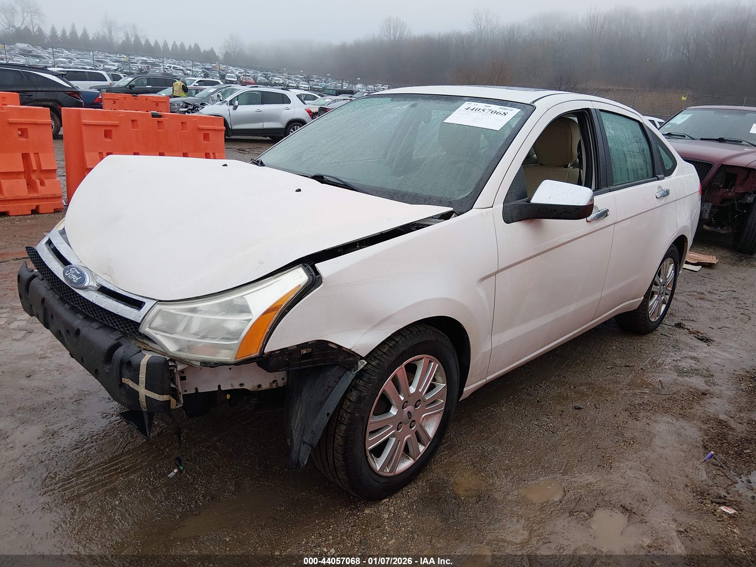FORD FOCUS image 2