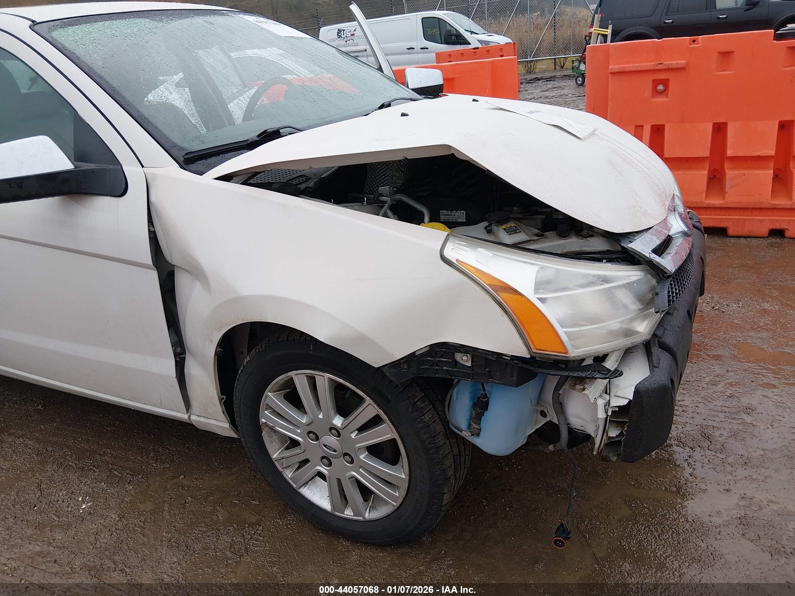 FORD FOCUS image 6