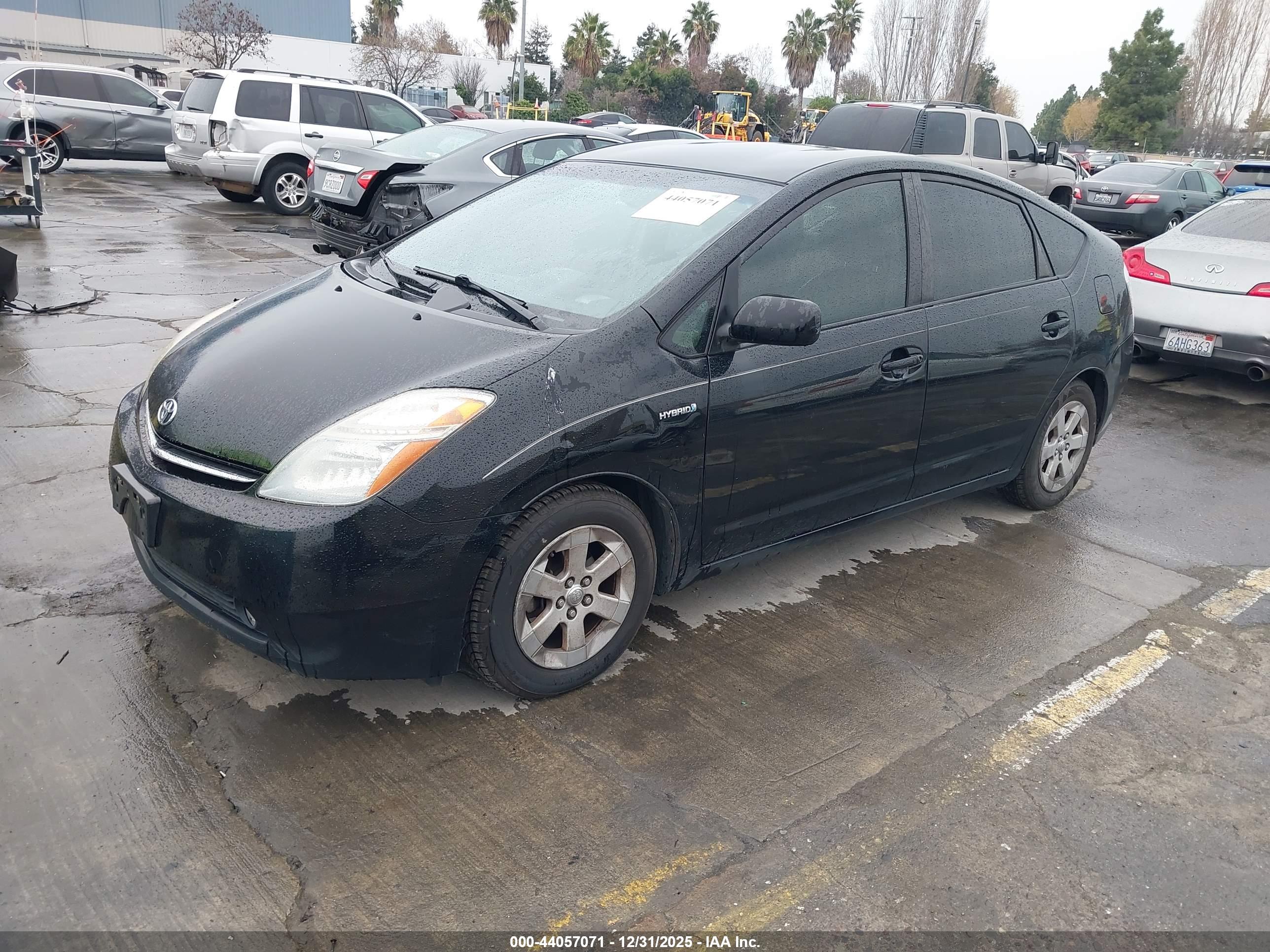 TOYOTA PRIUS image 2