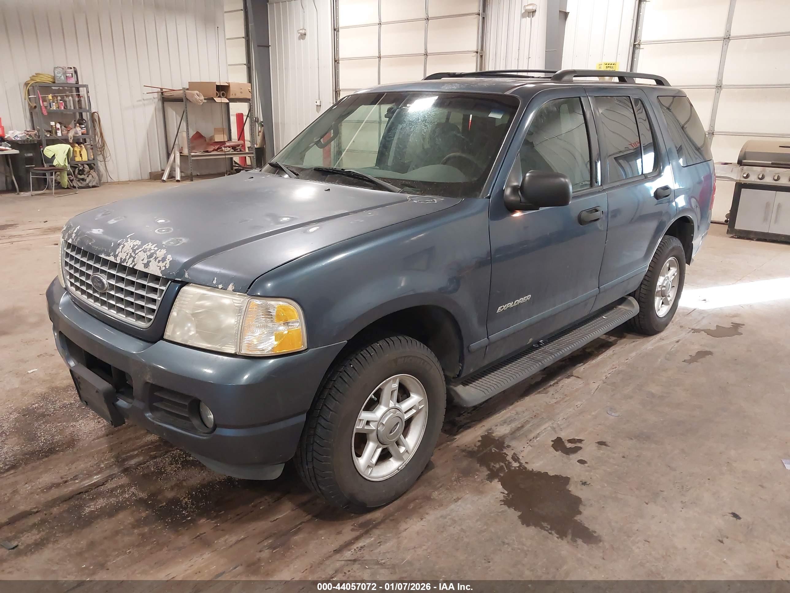 FORD EXPLORER image 2