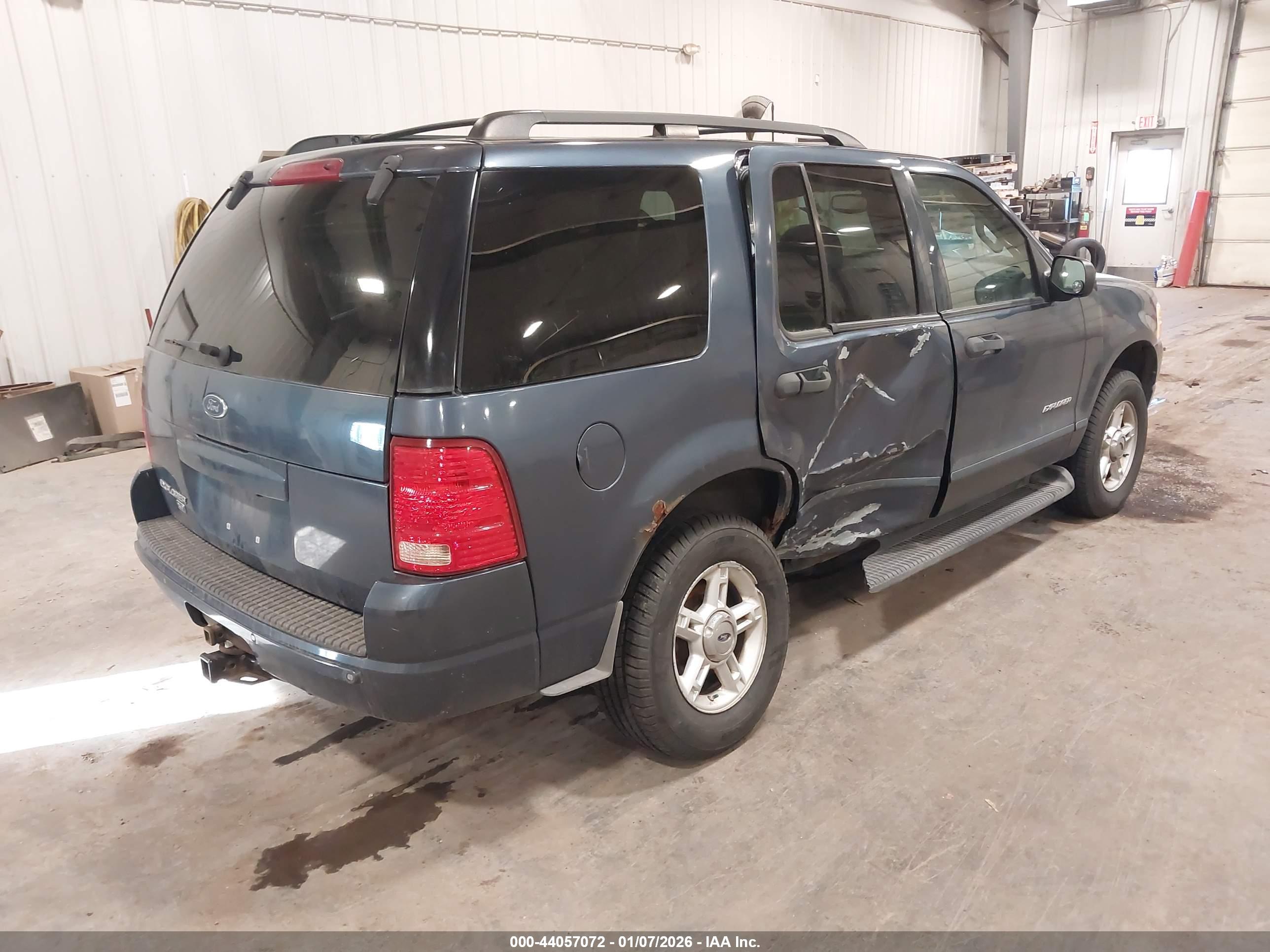 FORD EXPLORER image 4