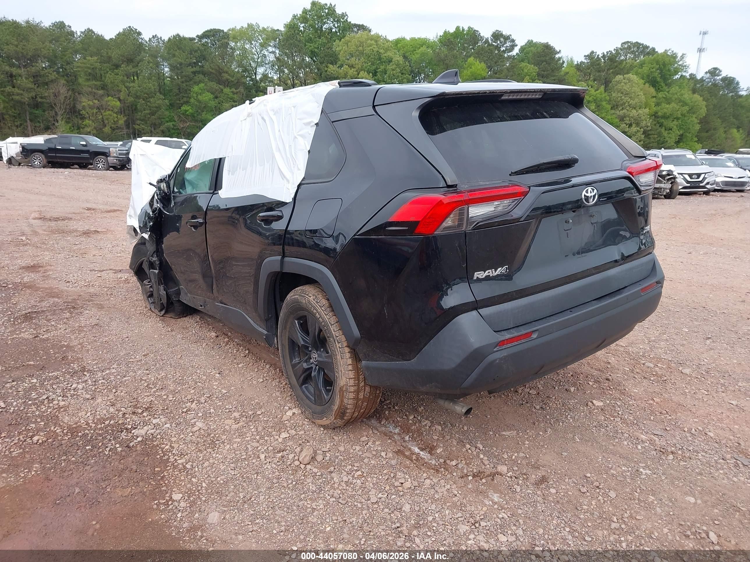 TOYOTA RAV4 image 3