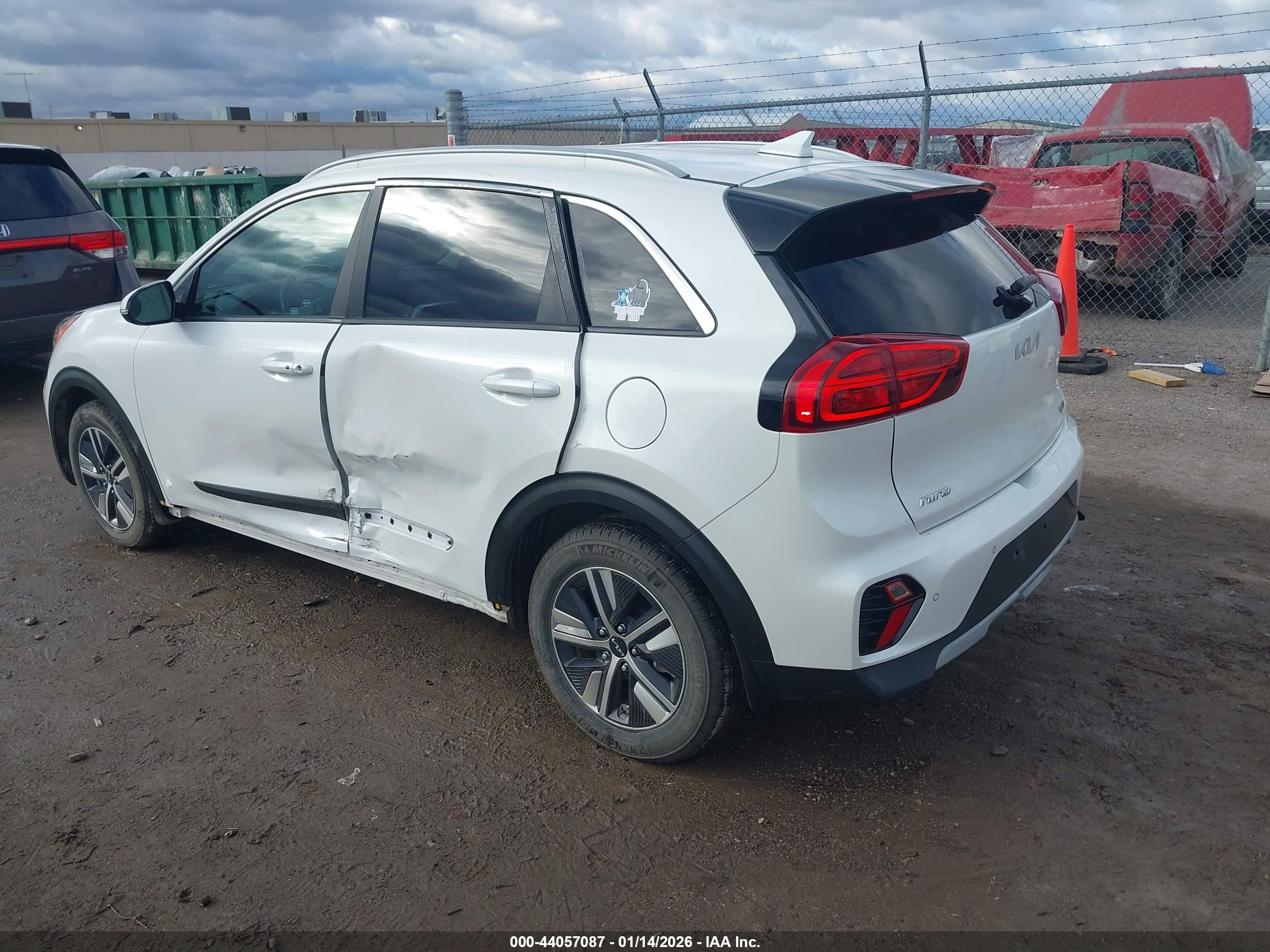 KIA NIRO image 3