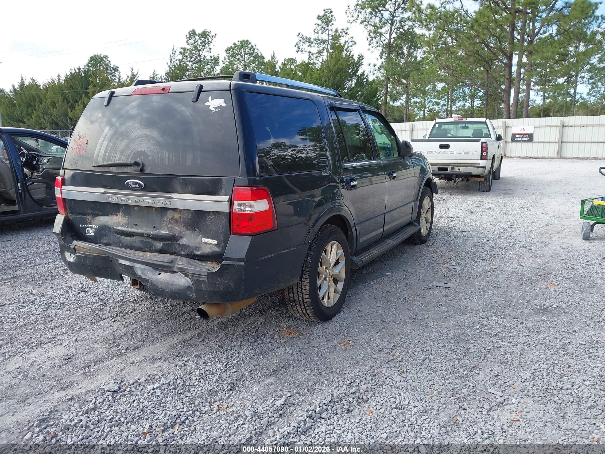 FORD EXPEDITION image 4