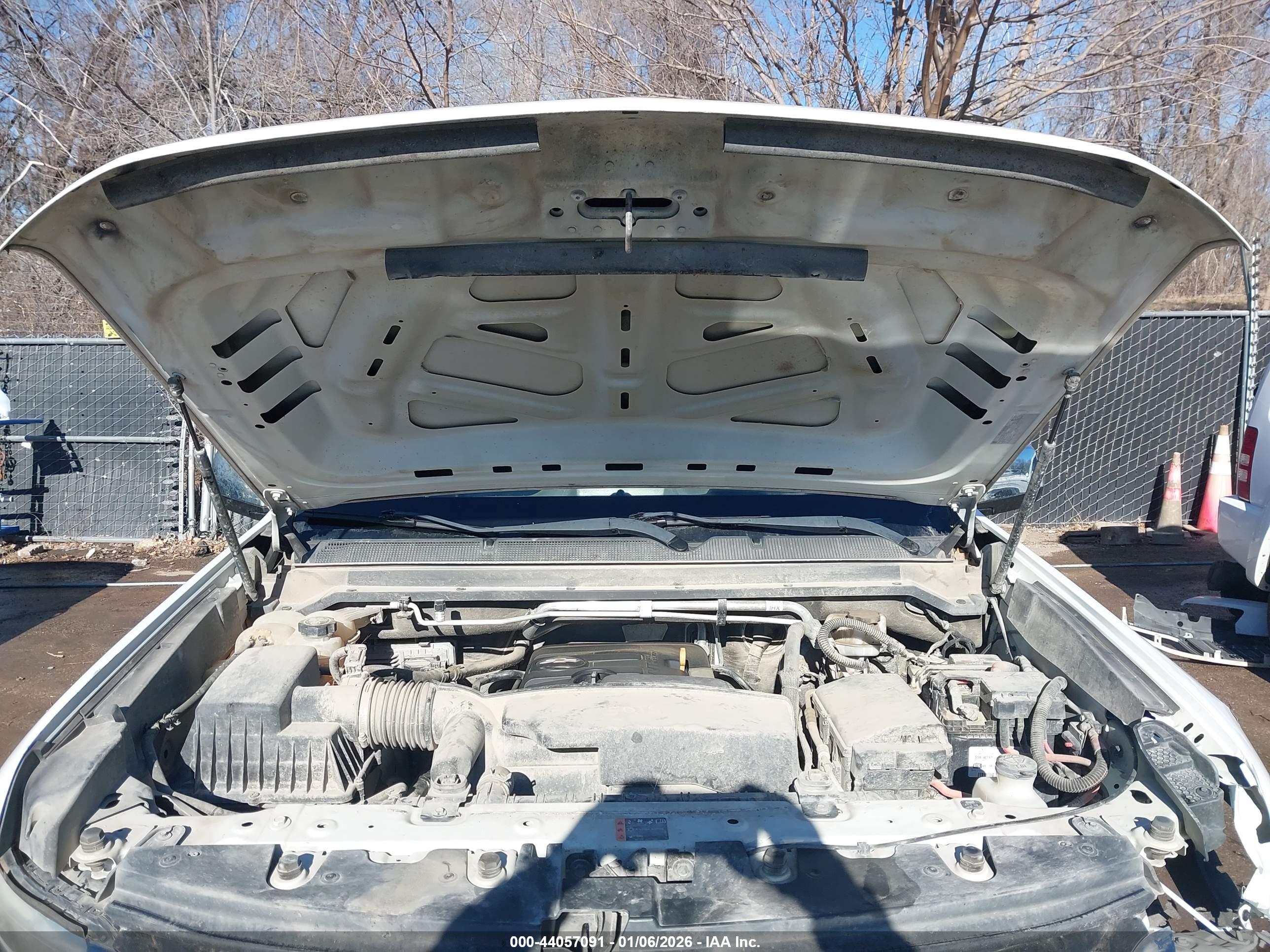 CHEVROLET COLORADO image 10