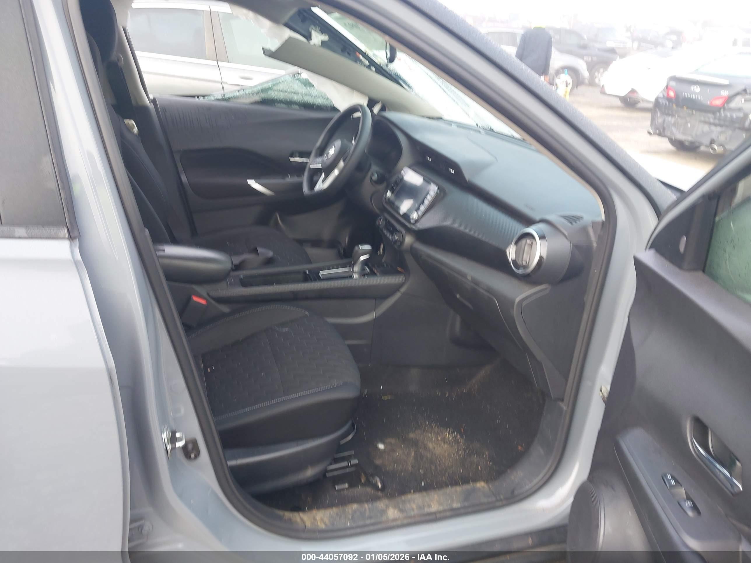 NISSAN KICKS image 5