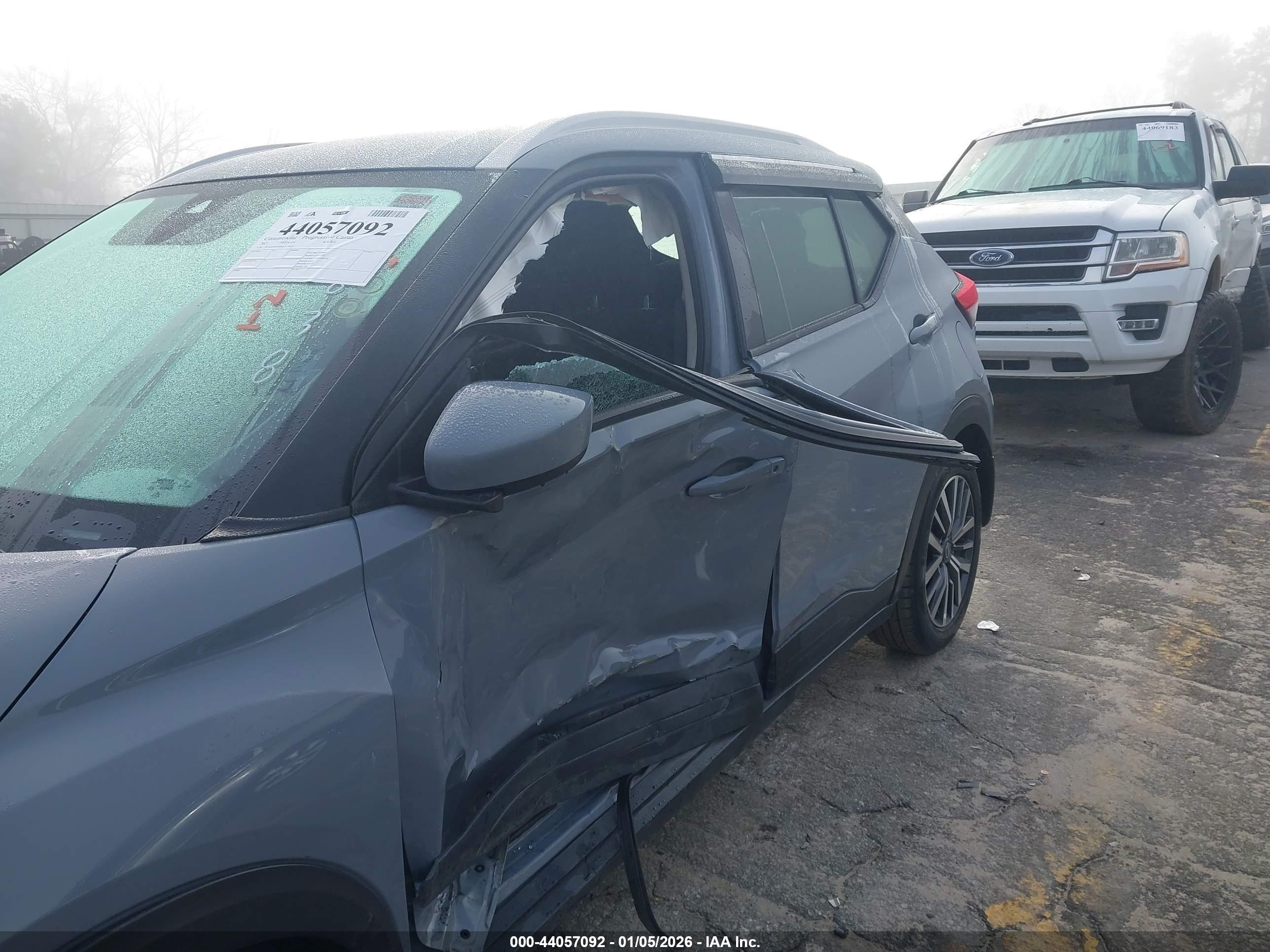 NISSAN KICKS image 6