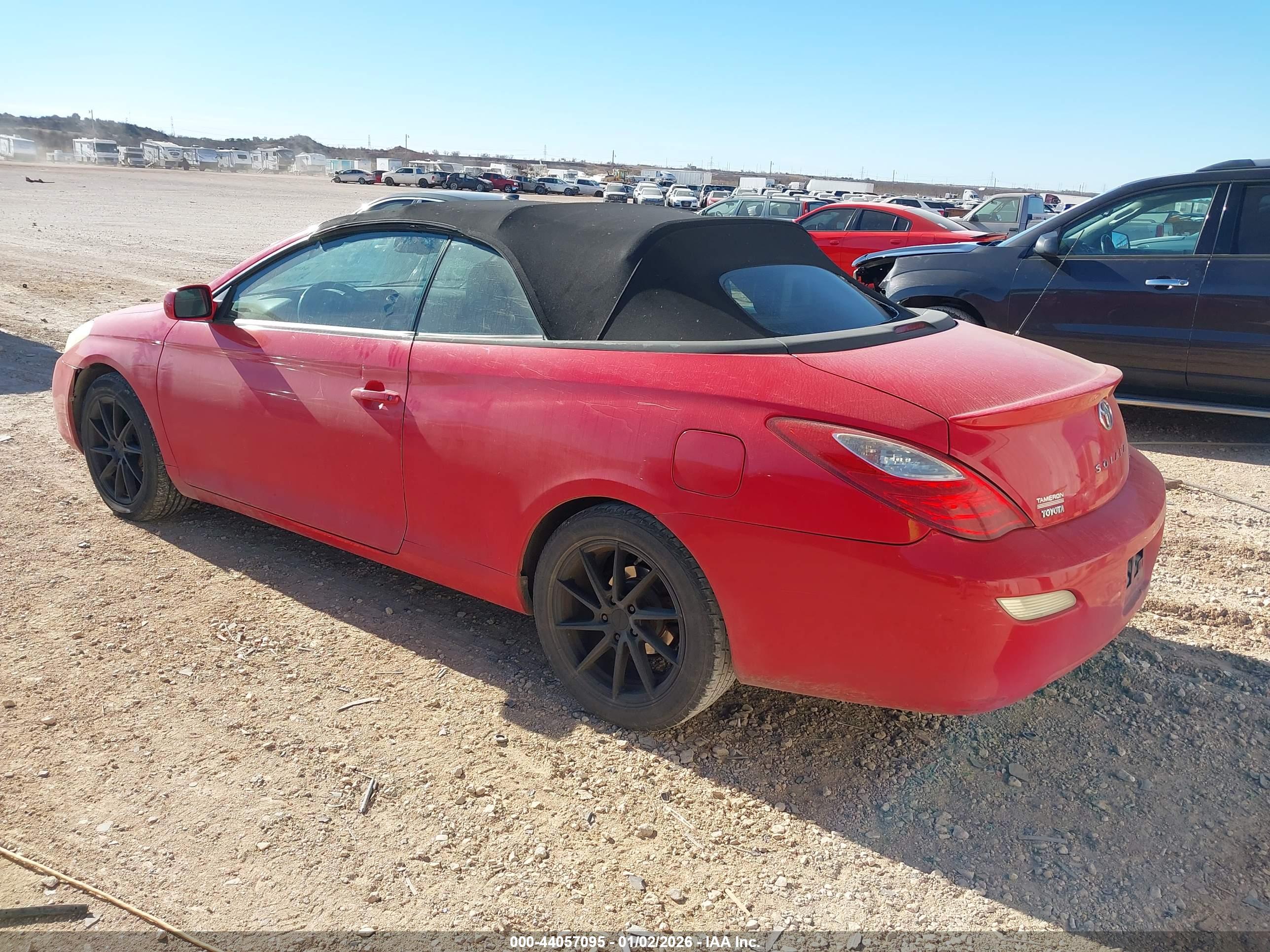 TOYOTA CAMRY image 3