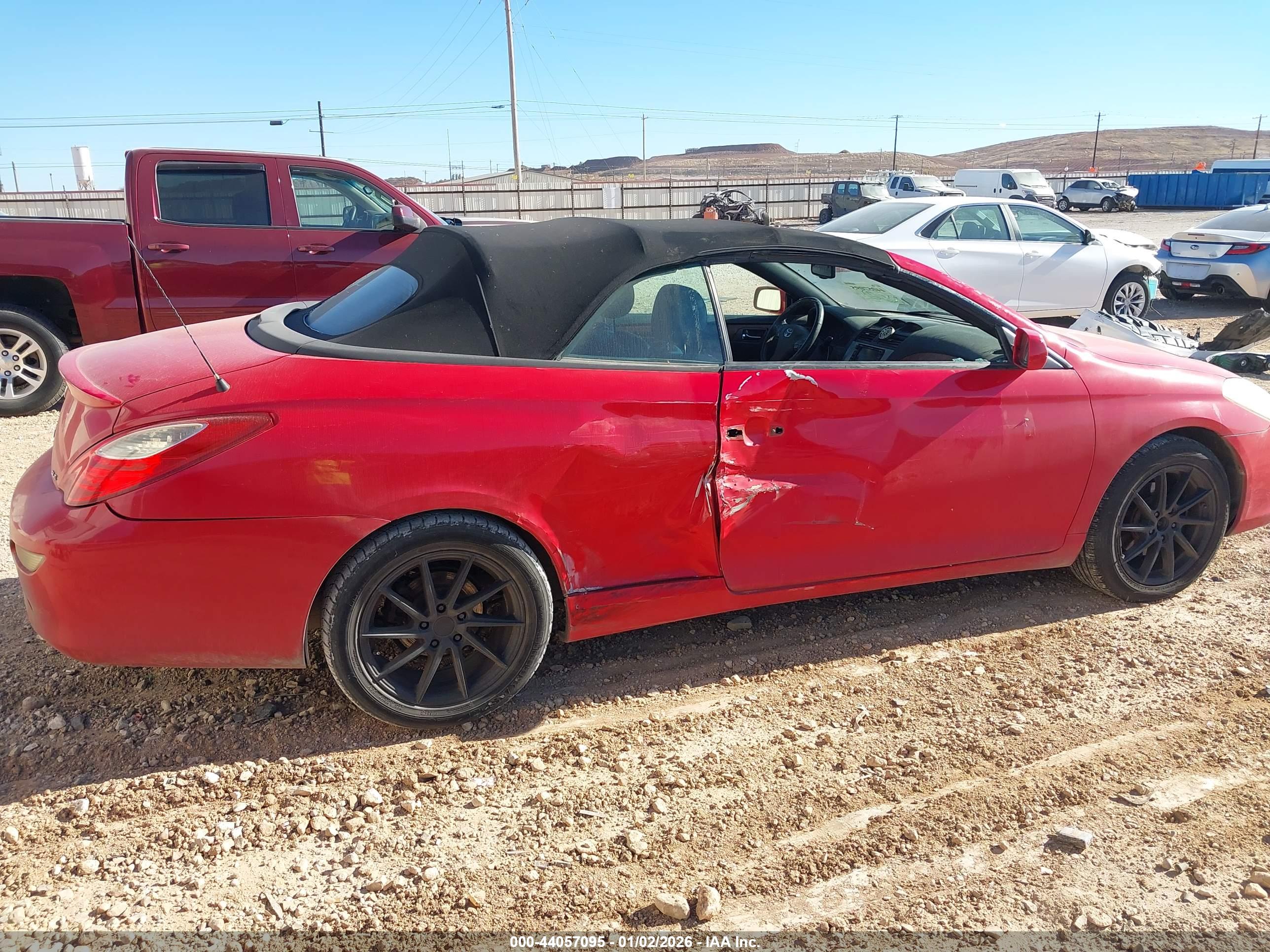 TOYOTA CAMRY image 6