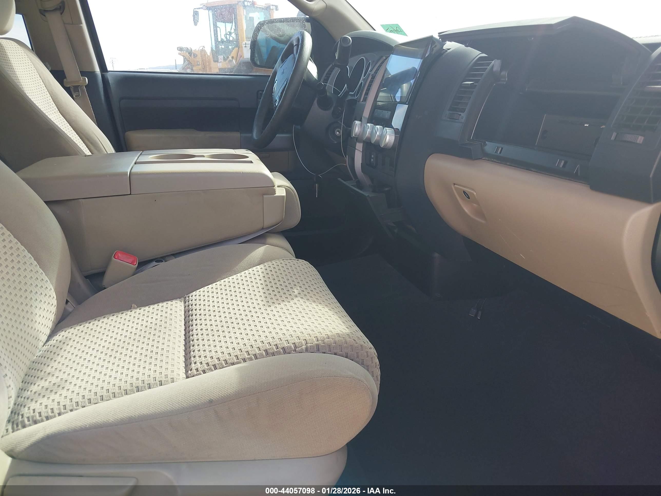 TOYOTA TUNDRA image 5