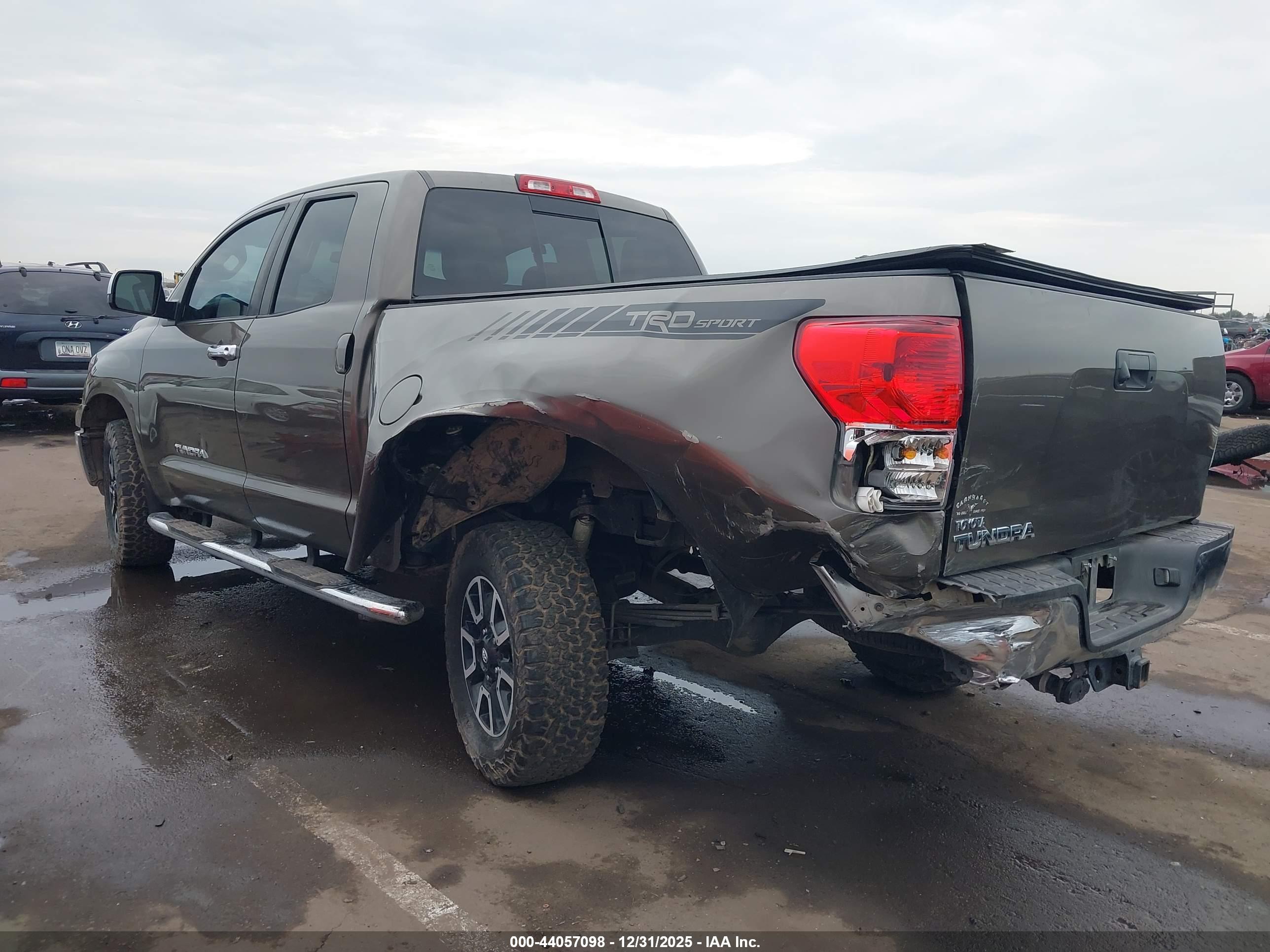 TOYOTA TUNDRA image 6