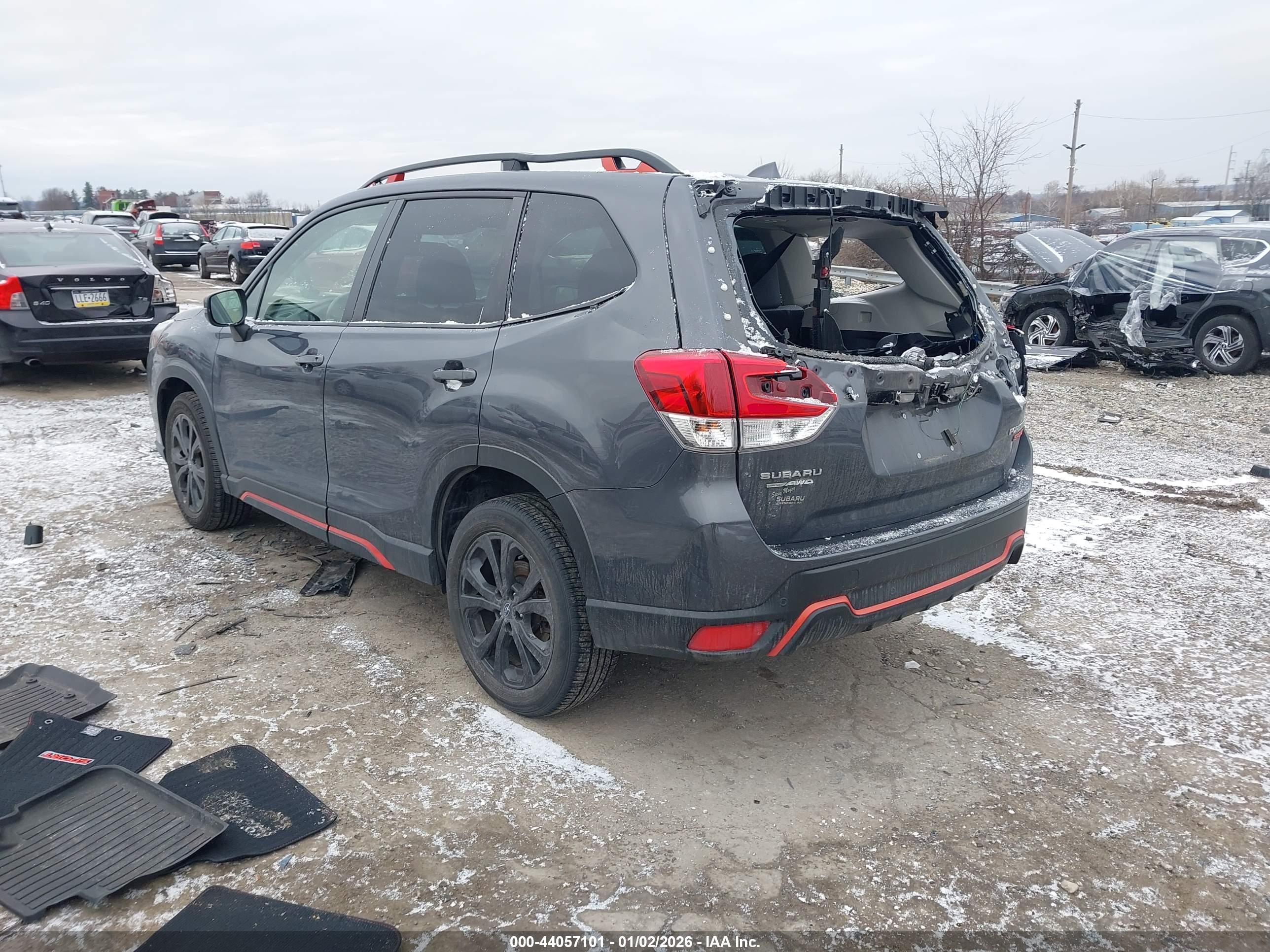 SUBARU FORESTER image 3