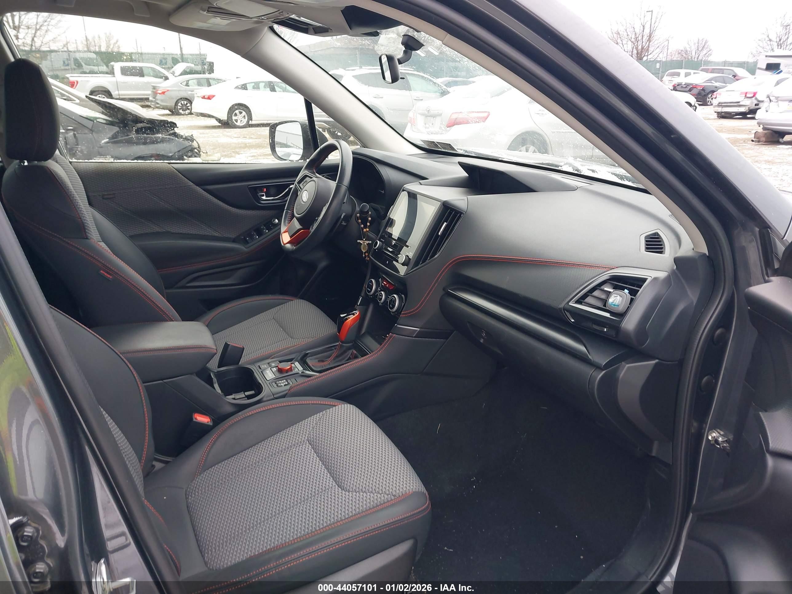 SUBARU FORESTER image 5