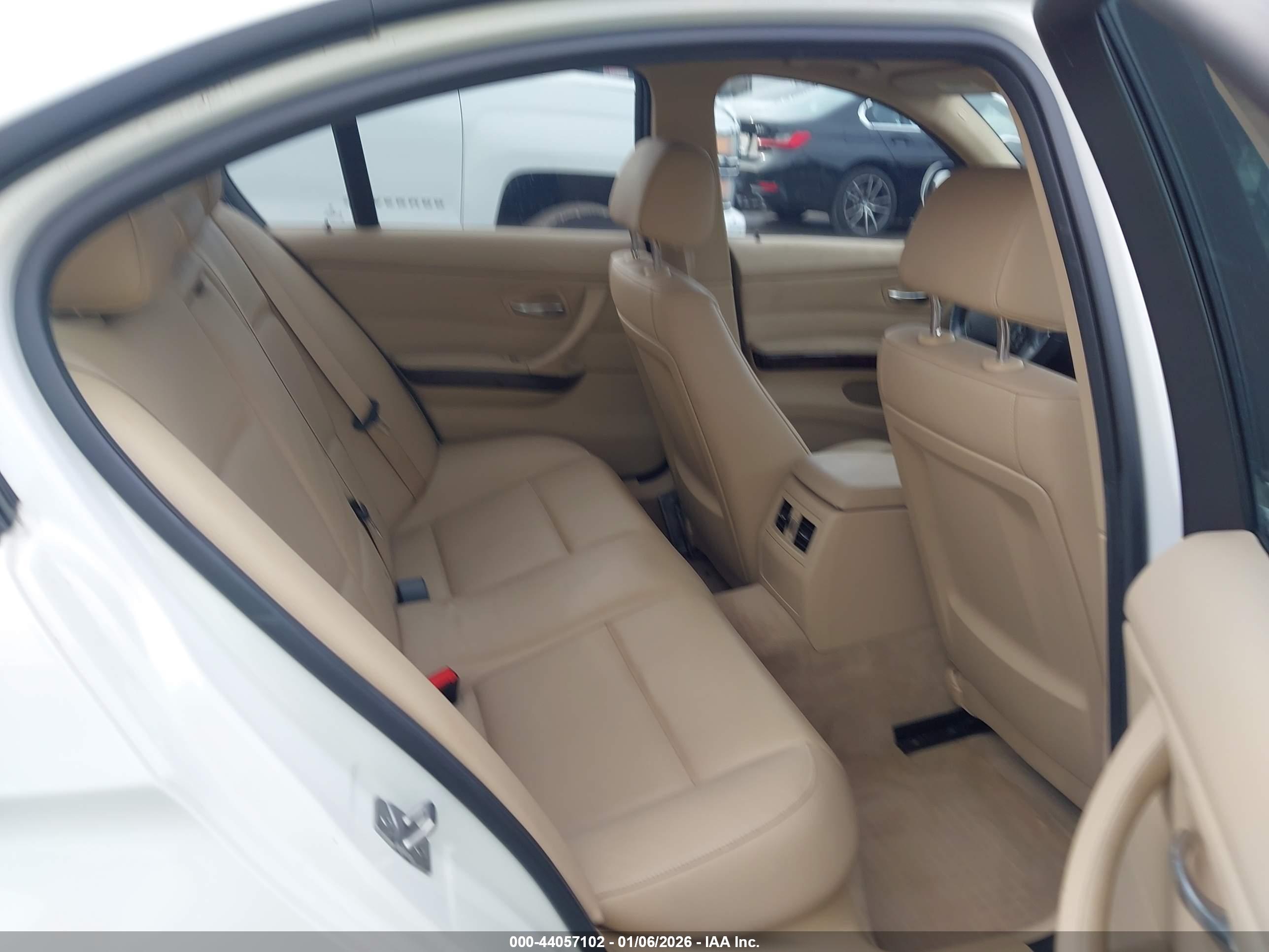 BMW 328I image 8