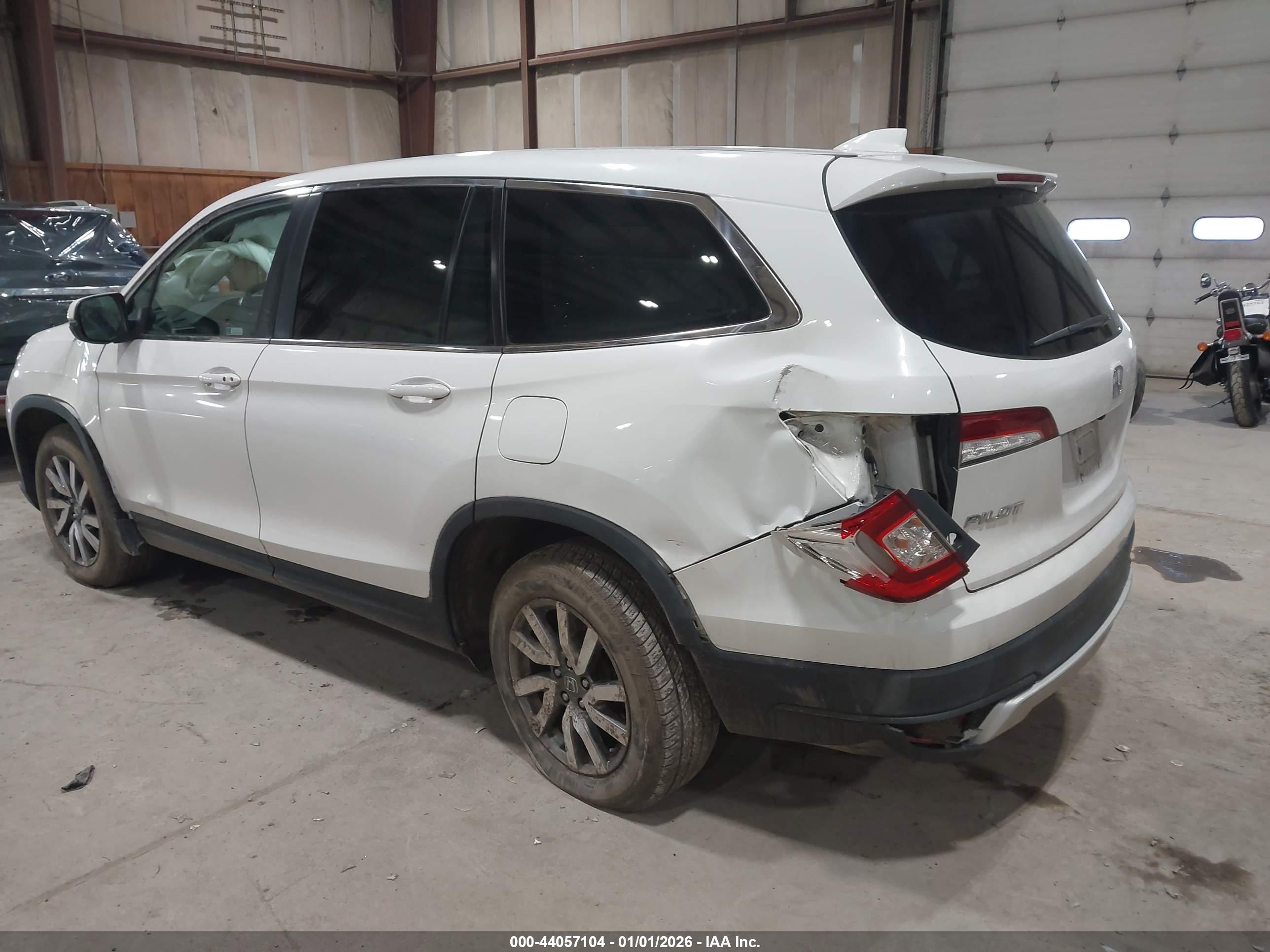 HONDA PILOT image 3