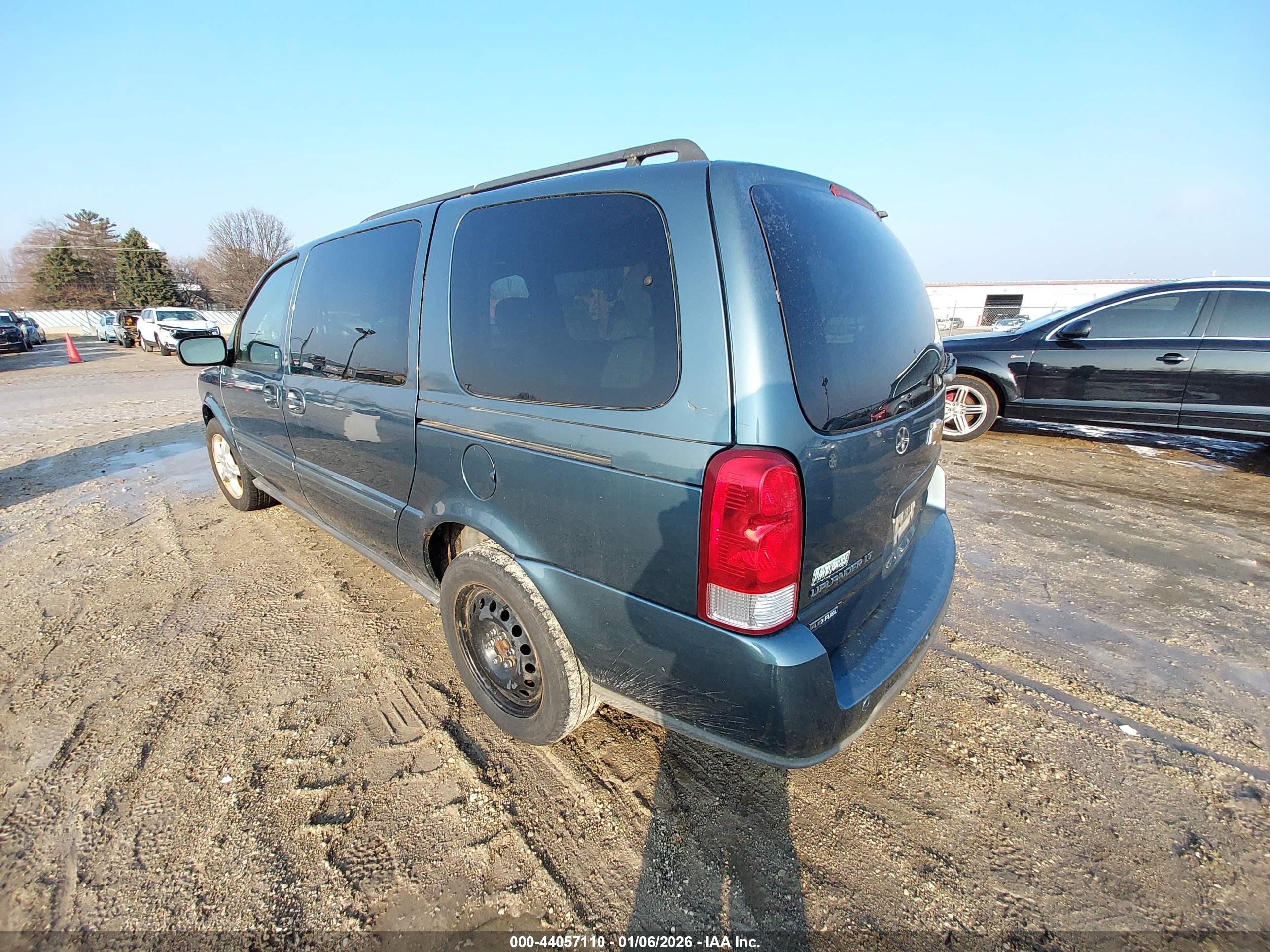 CHEVROLET UPLANDER image 3