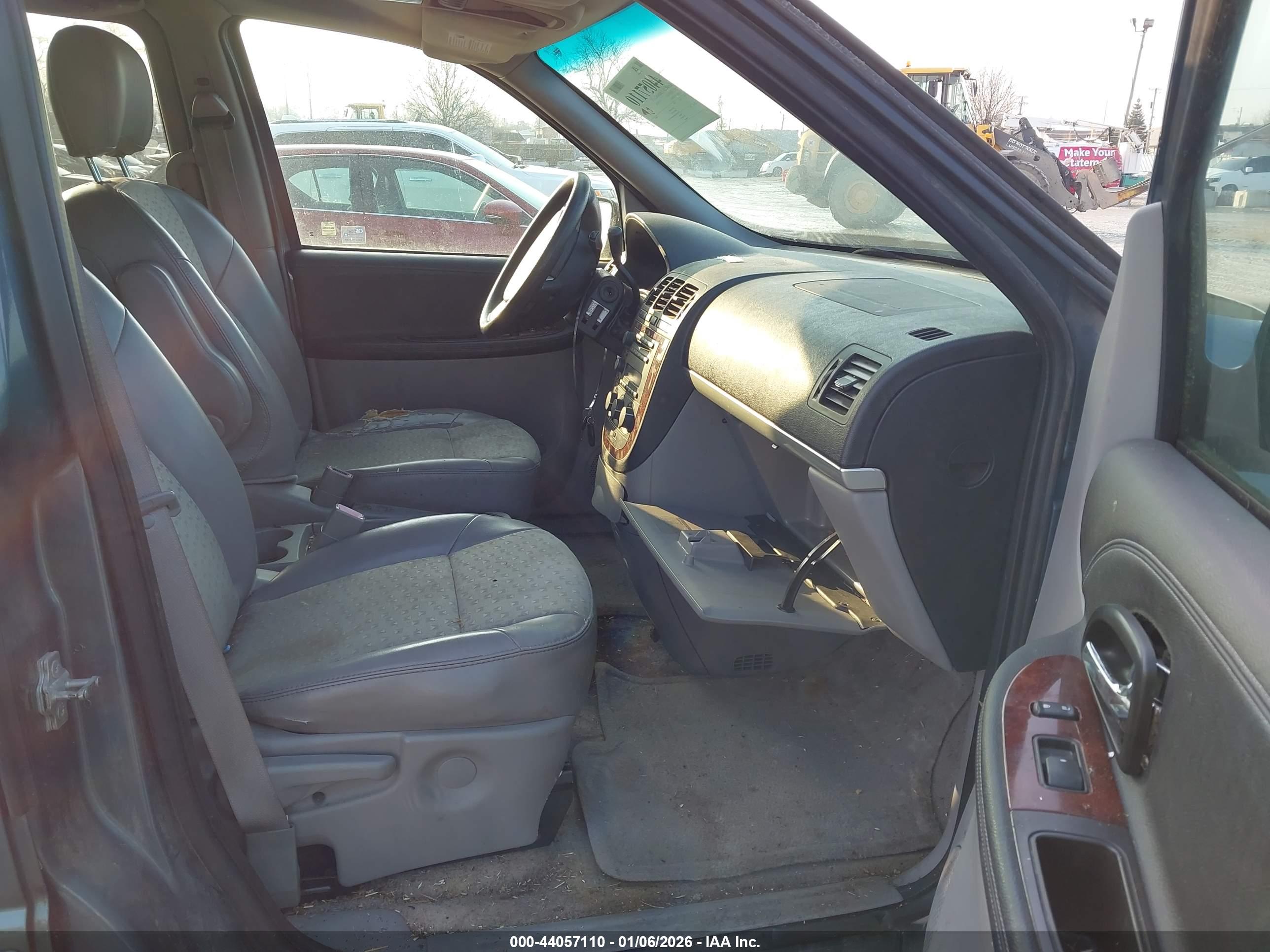 CHEVROLET UPLANDER image 5