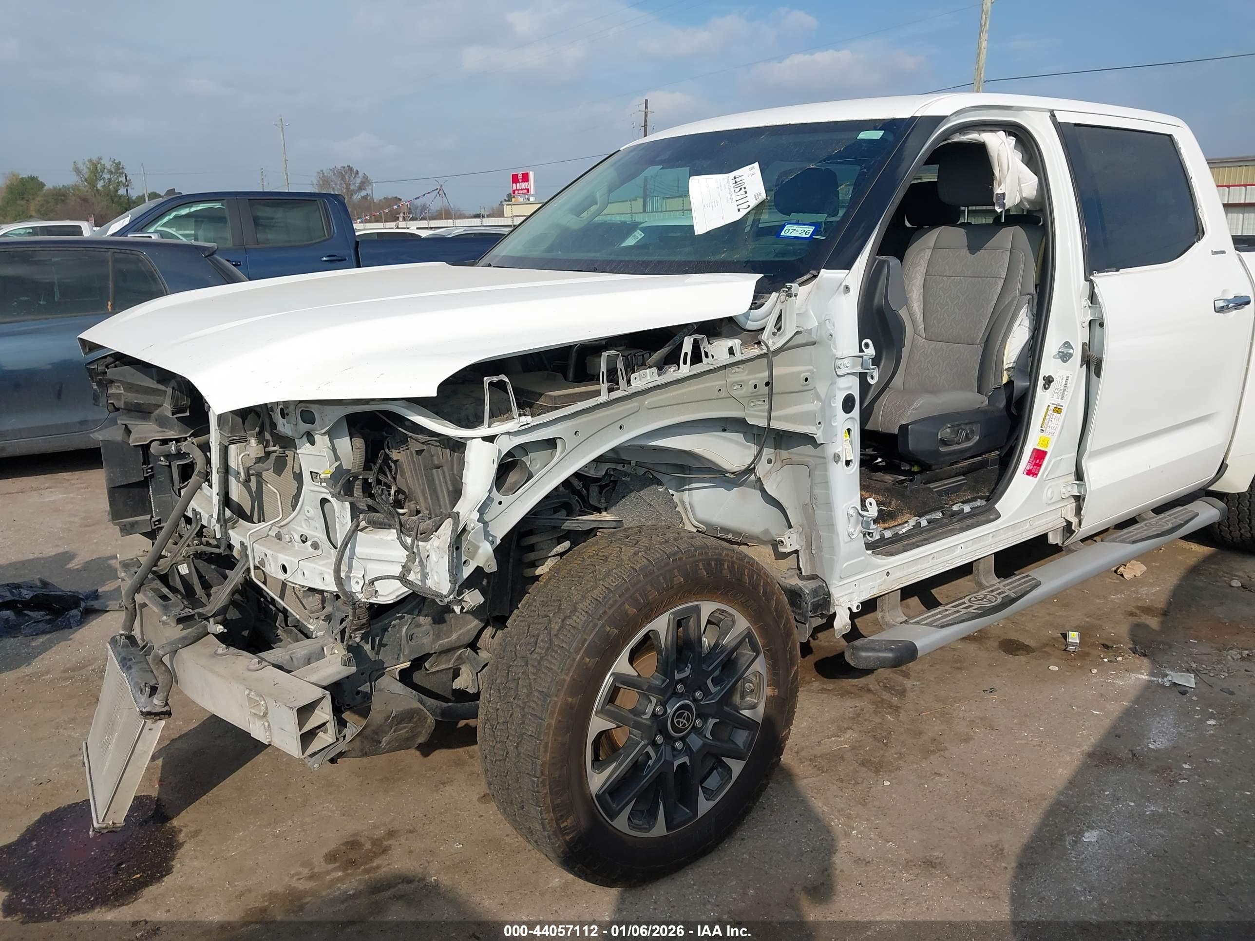 TOYOTA TUNDRA image 6