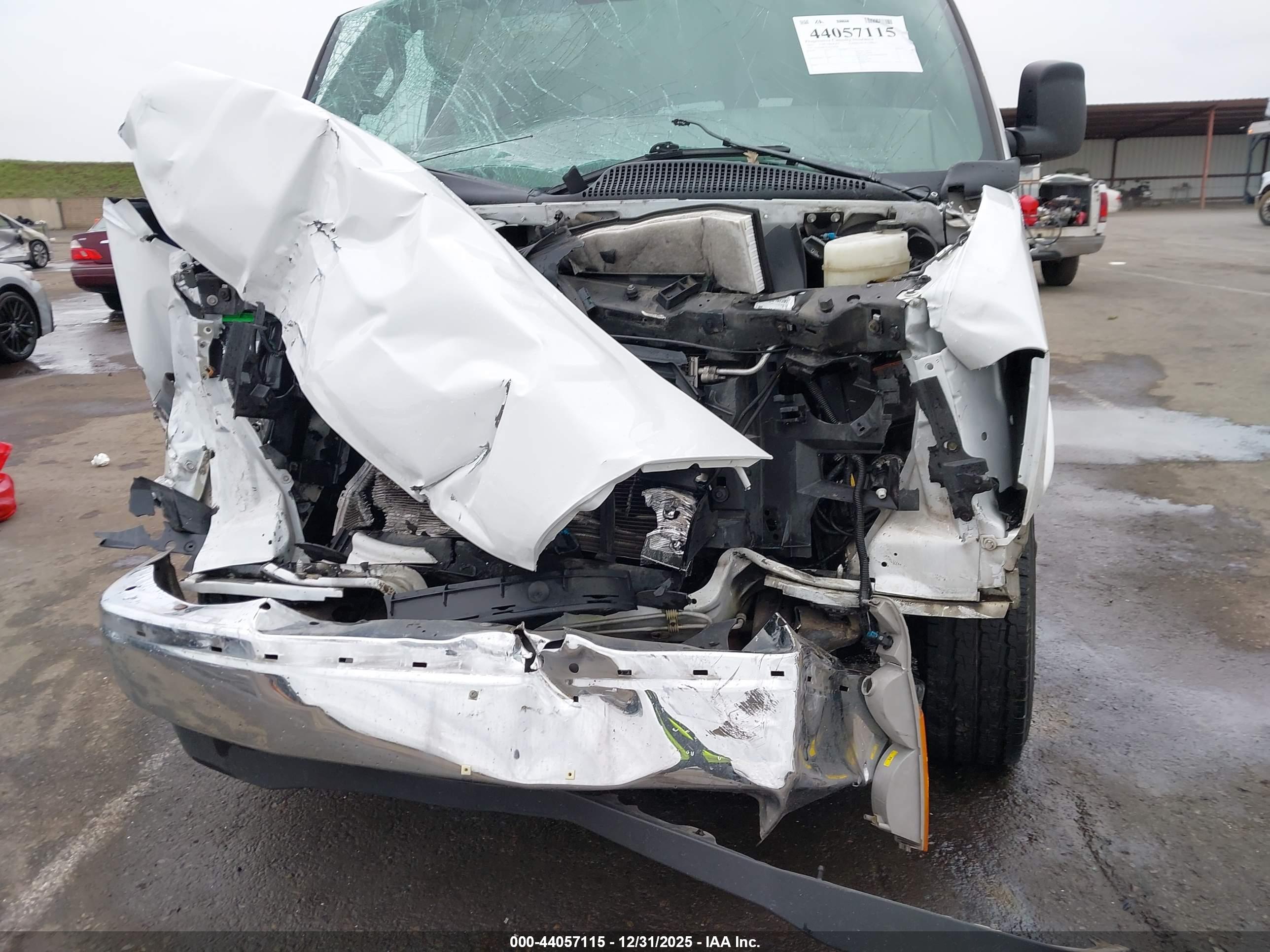 CHEVROLET EXPRESS image 6