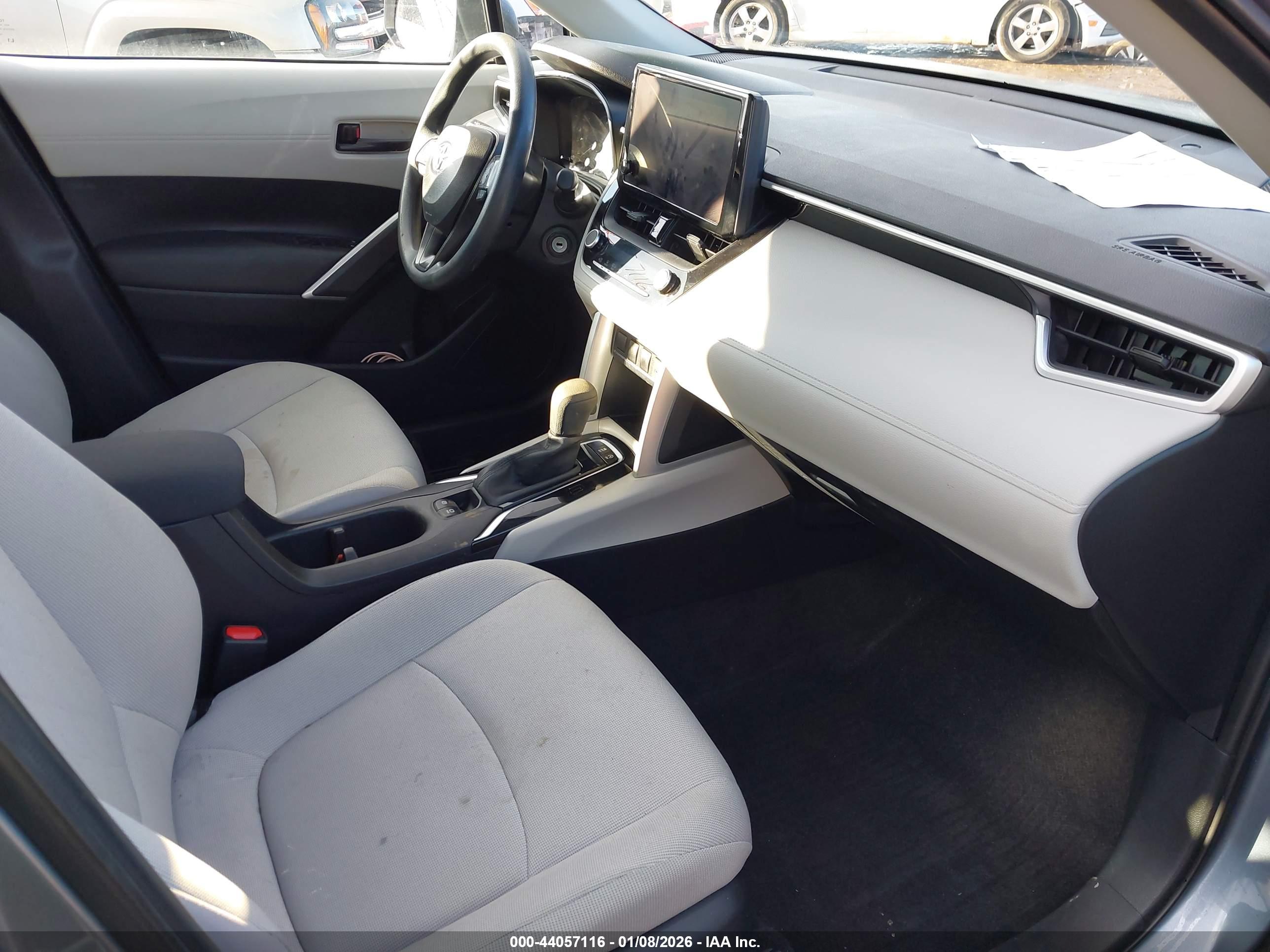 TOYOTA COROLLA image 5