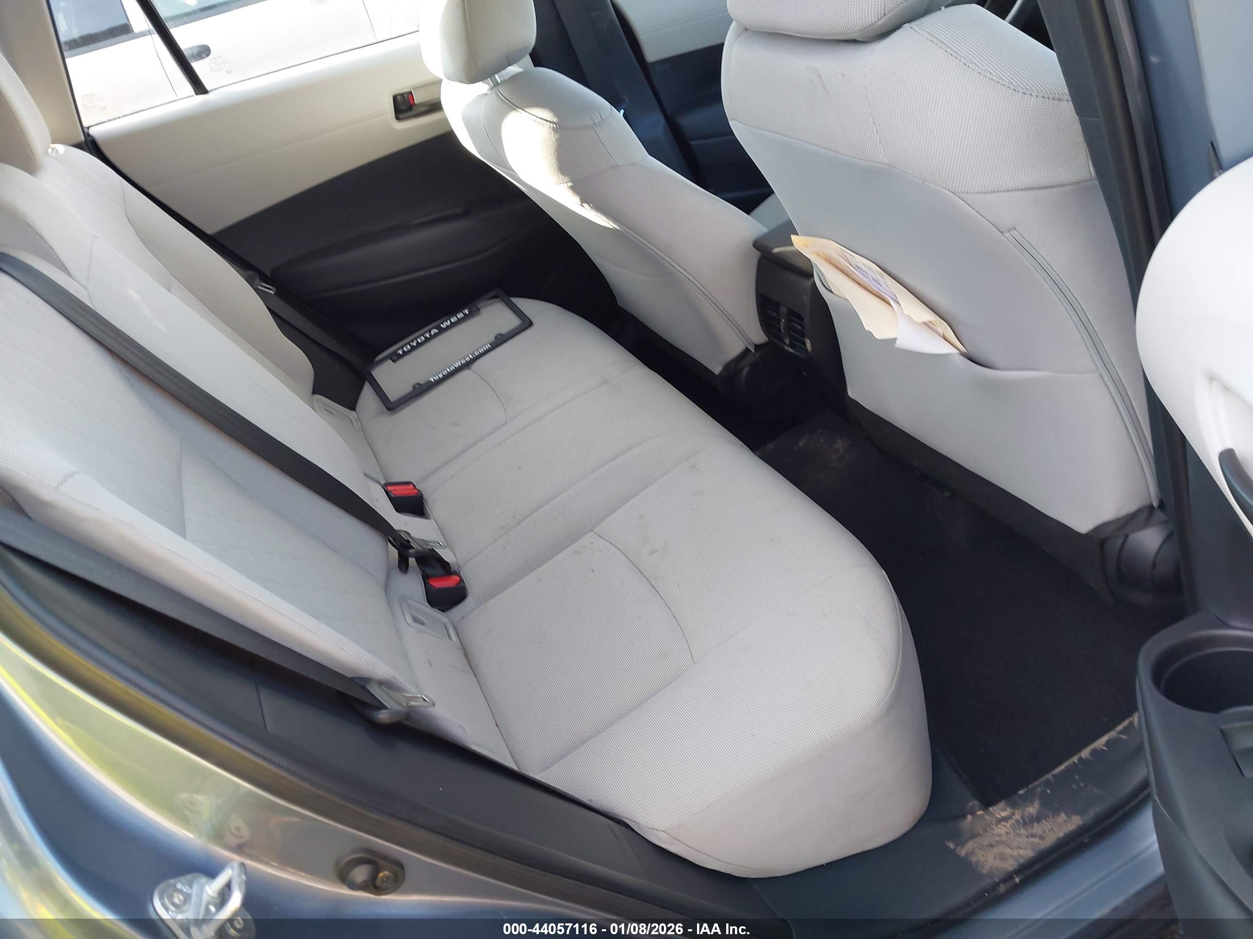 TOYOTA COROLLA image 8