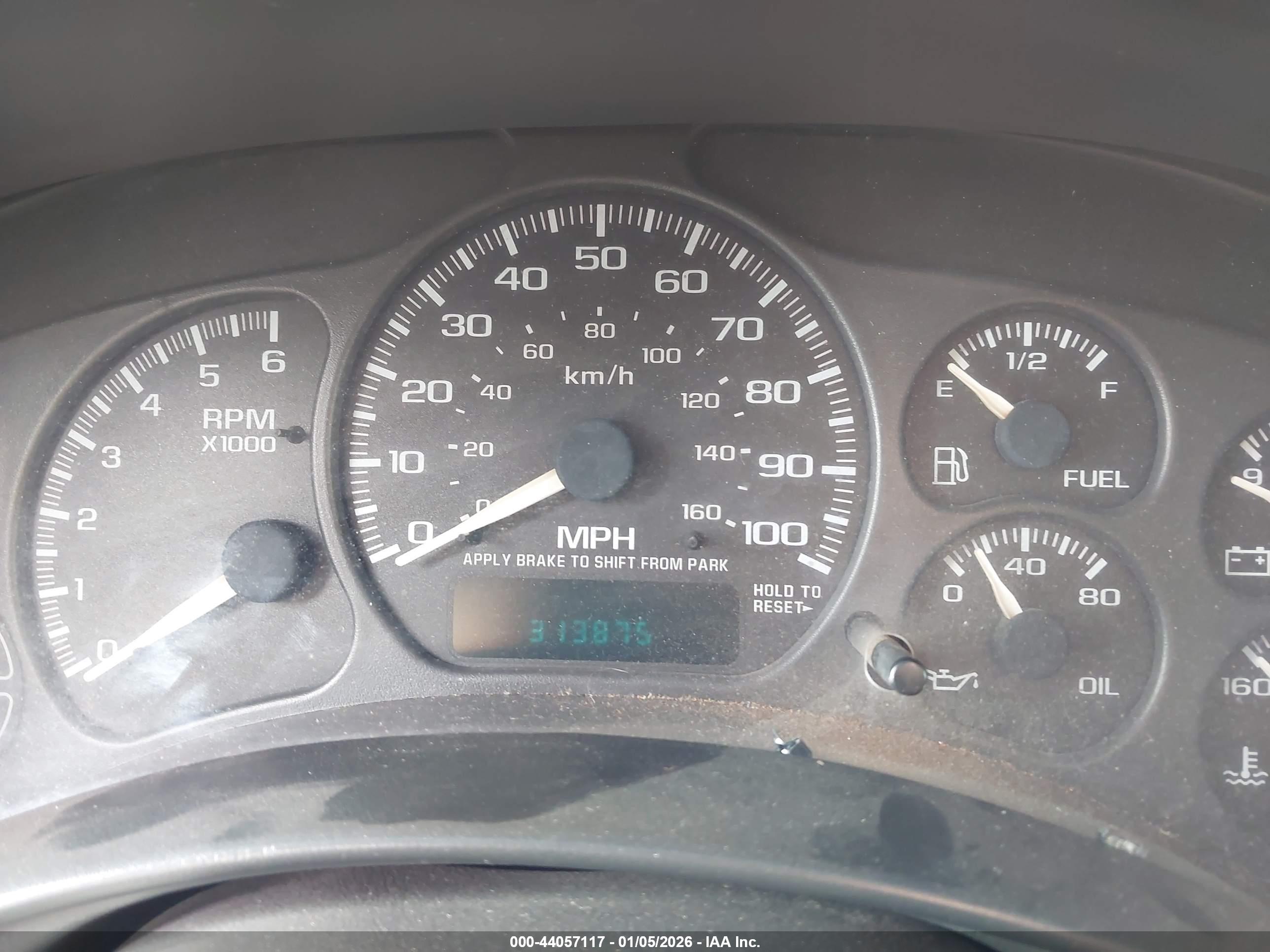 CHEVROLET SILVERADO image 7