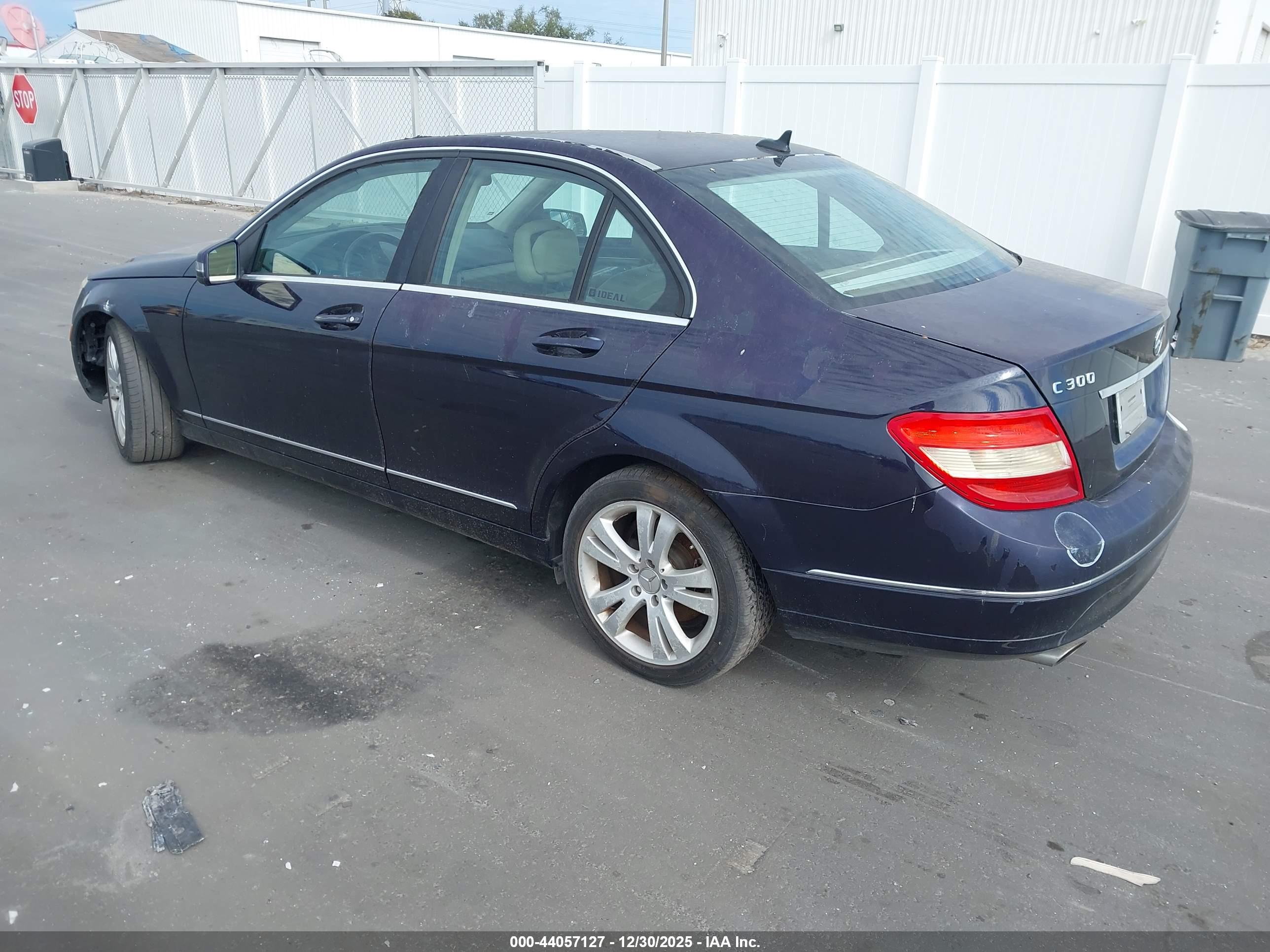 MERCEDES-BENZ C image 3