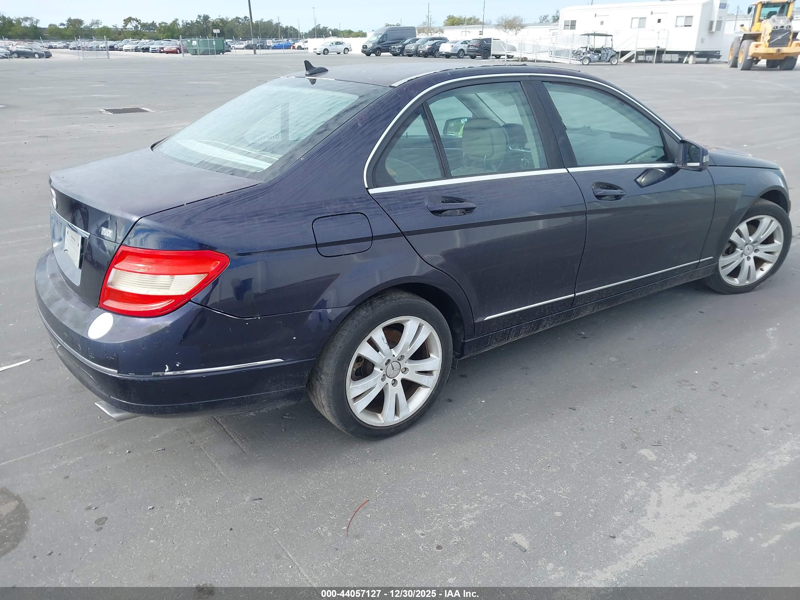 MERCEDES-BENZ C image 4