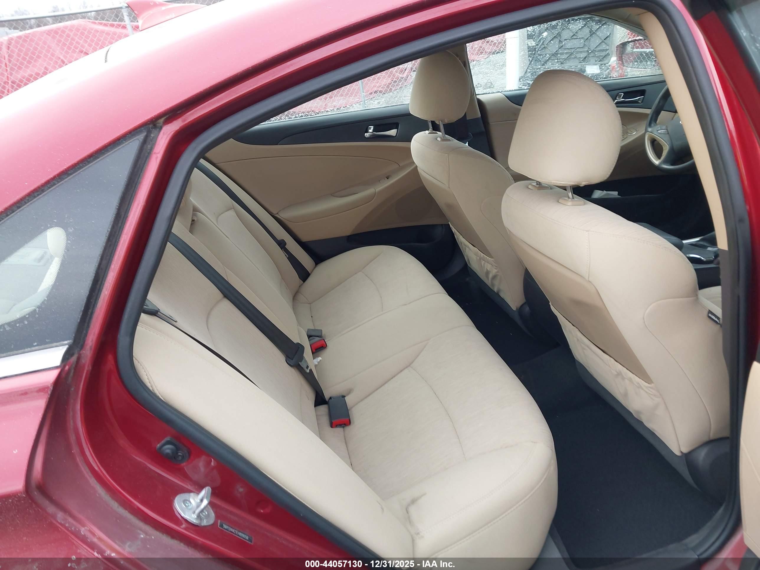 HYUNDAI SONATA image 8