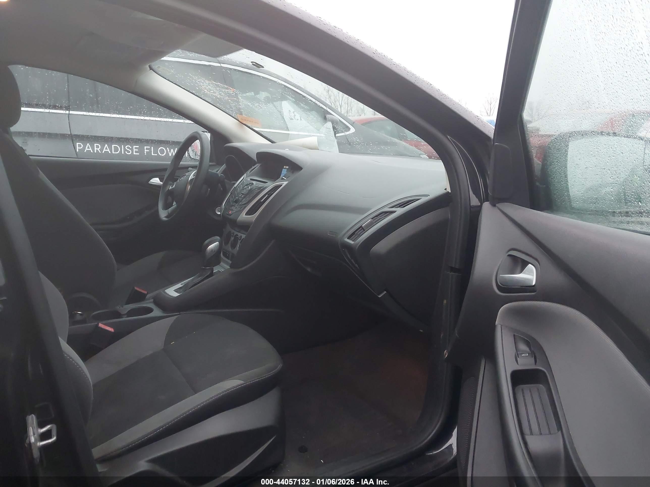 FORD FOCUS image 5