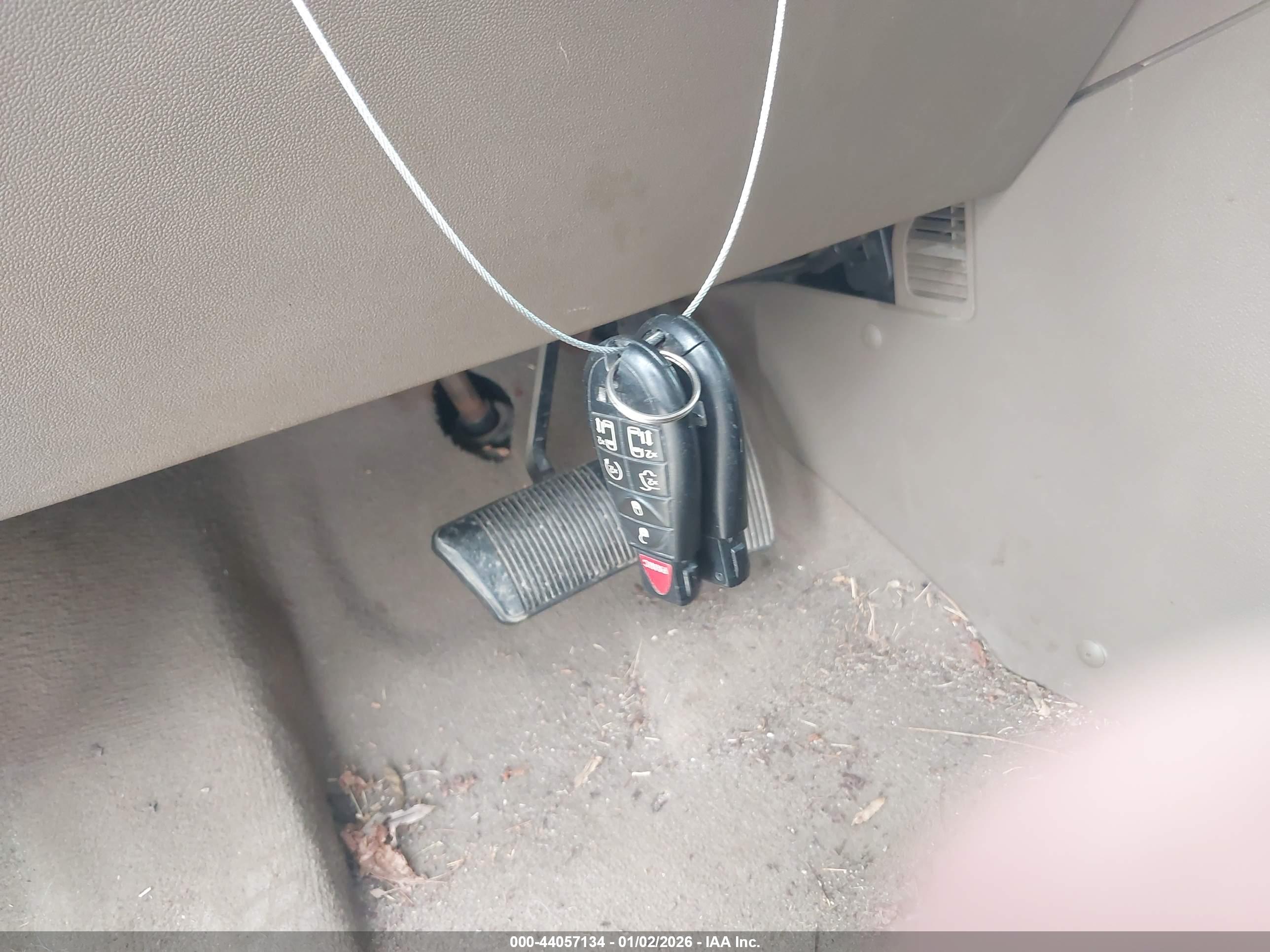 CHRYSLER TOWN image 11