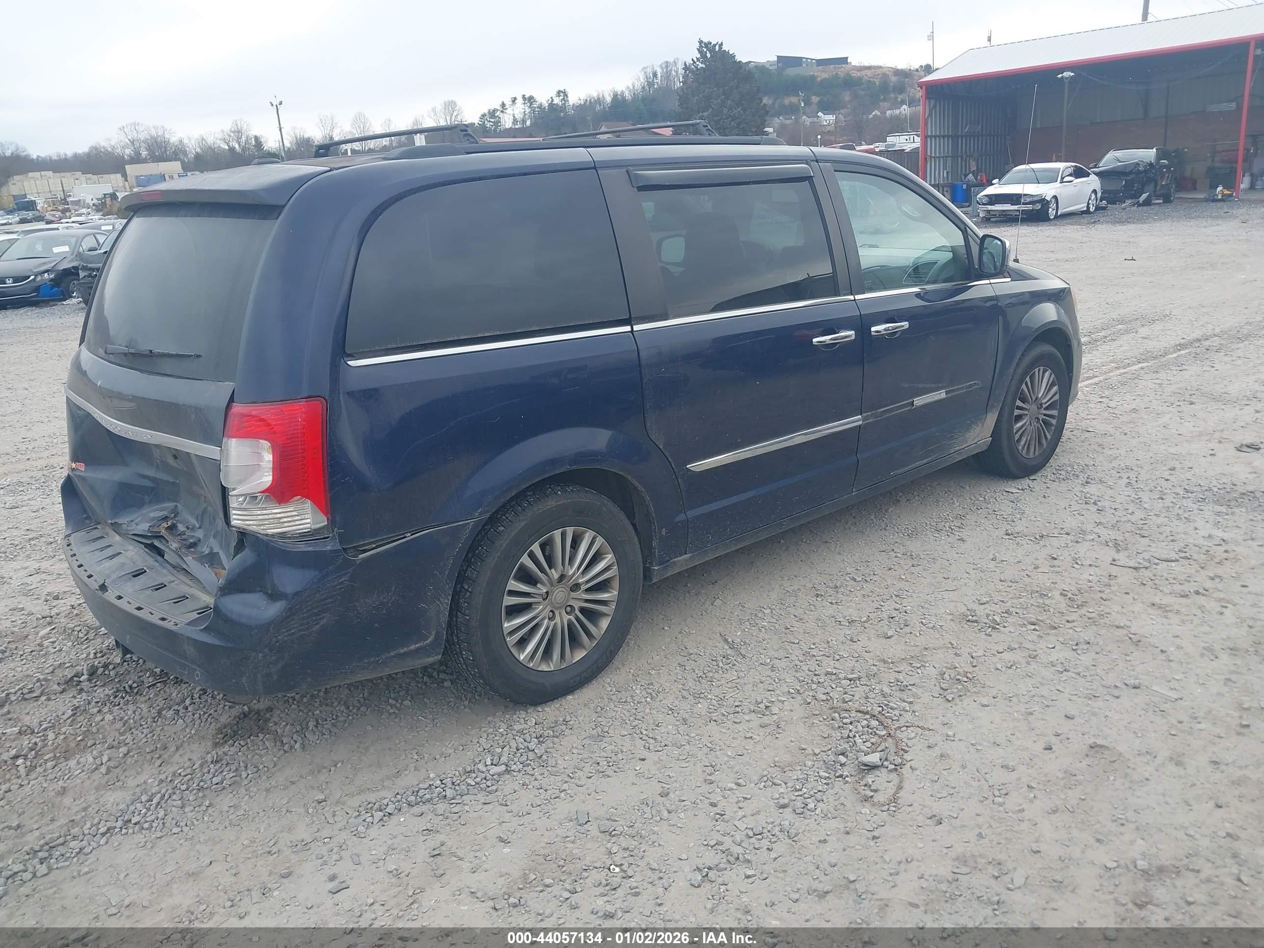 CHRYSLER TOWN image 4
