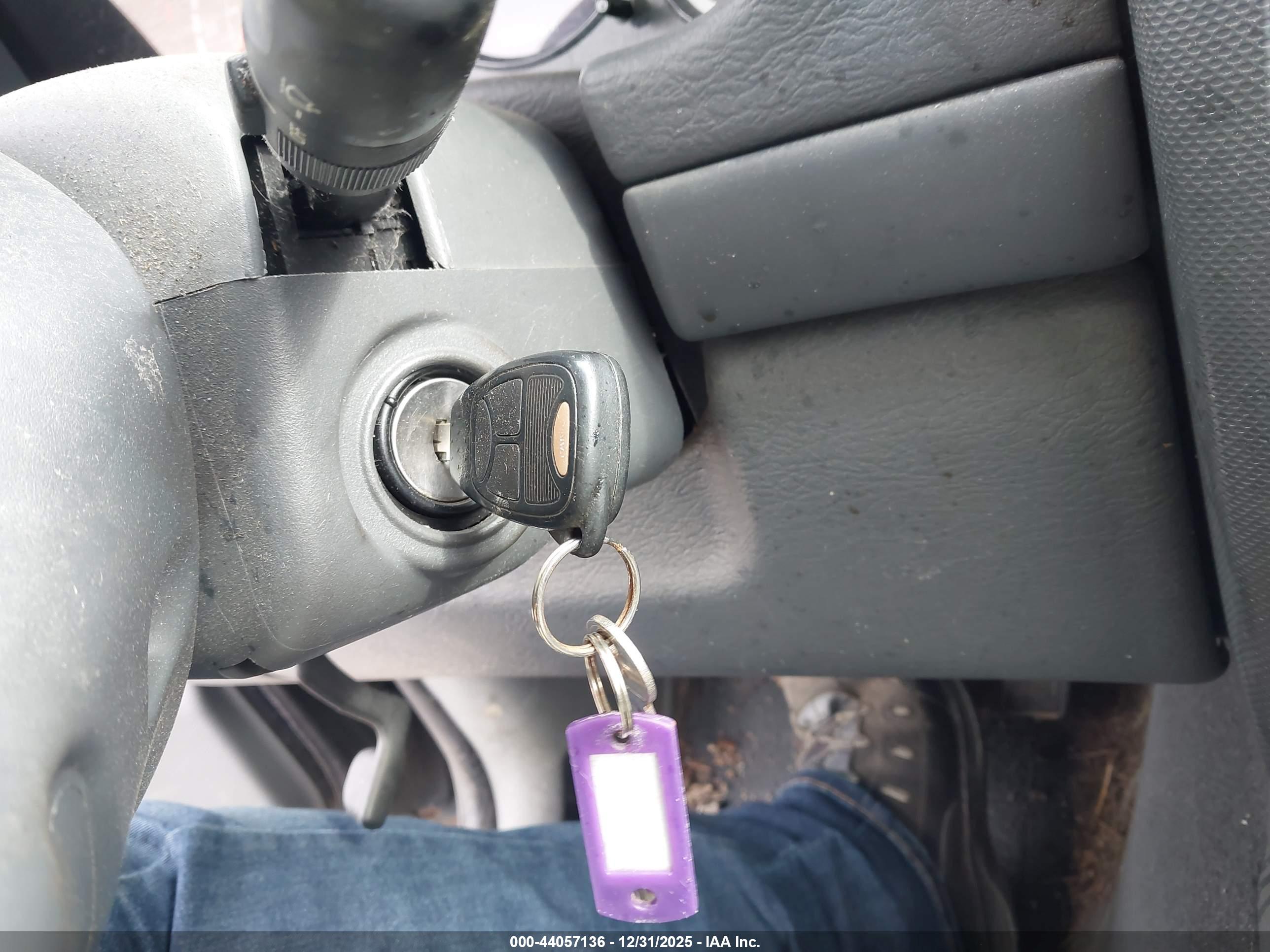 JEEP LIBERTY image 11