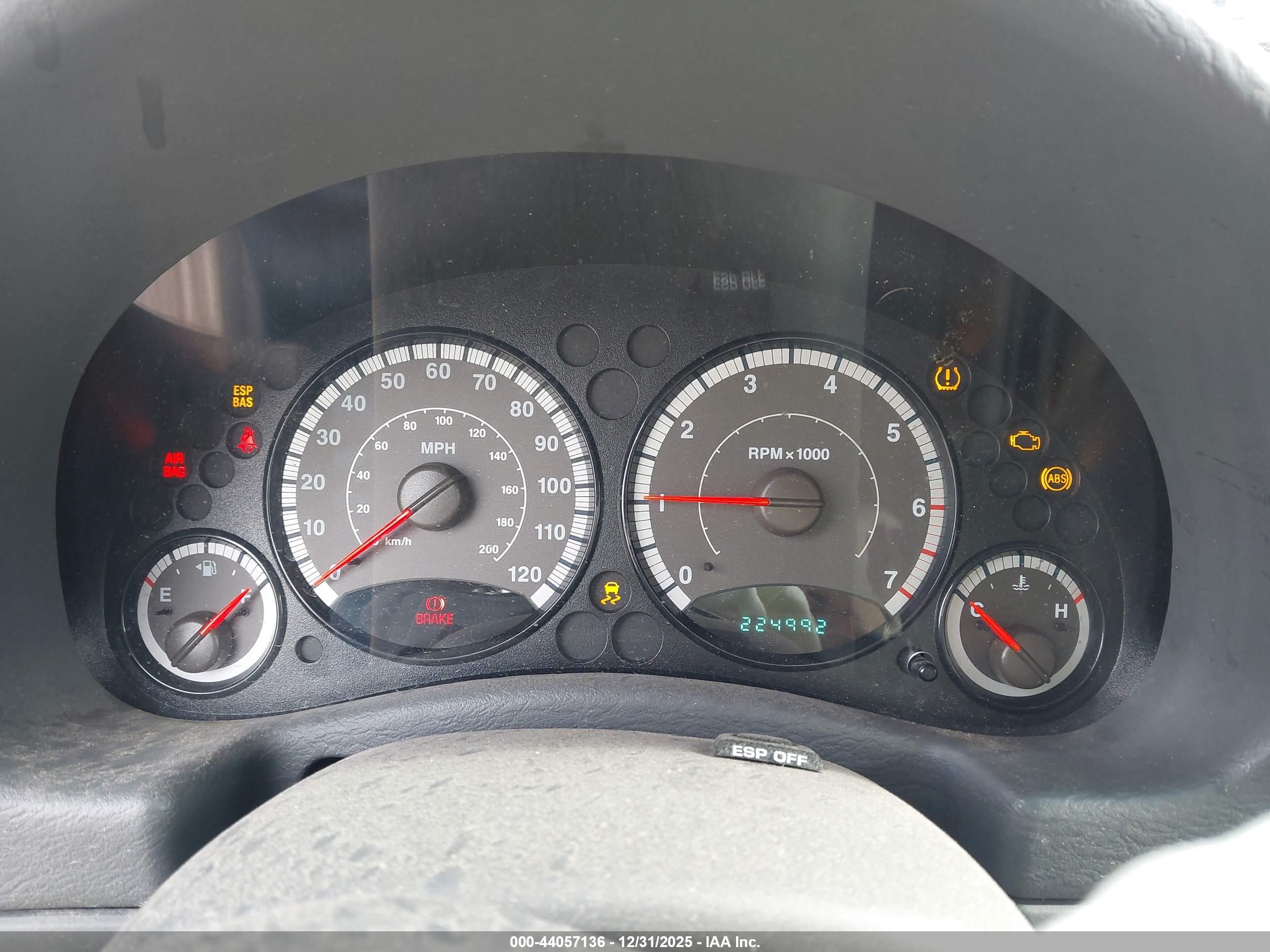 JEEP LIBERTY image 7