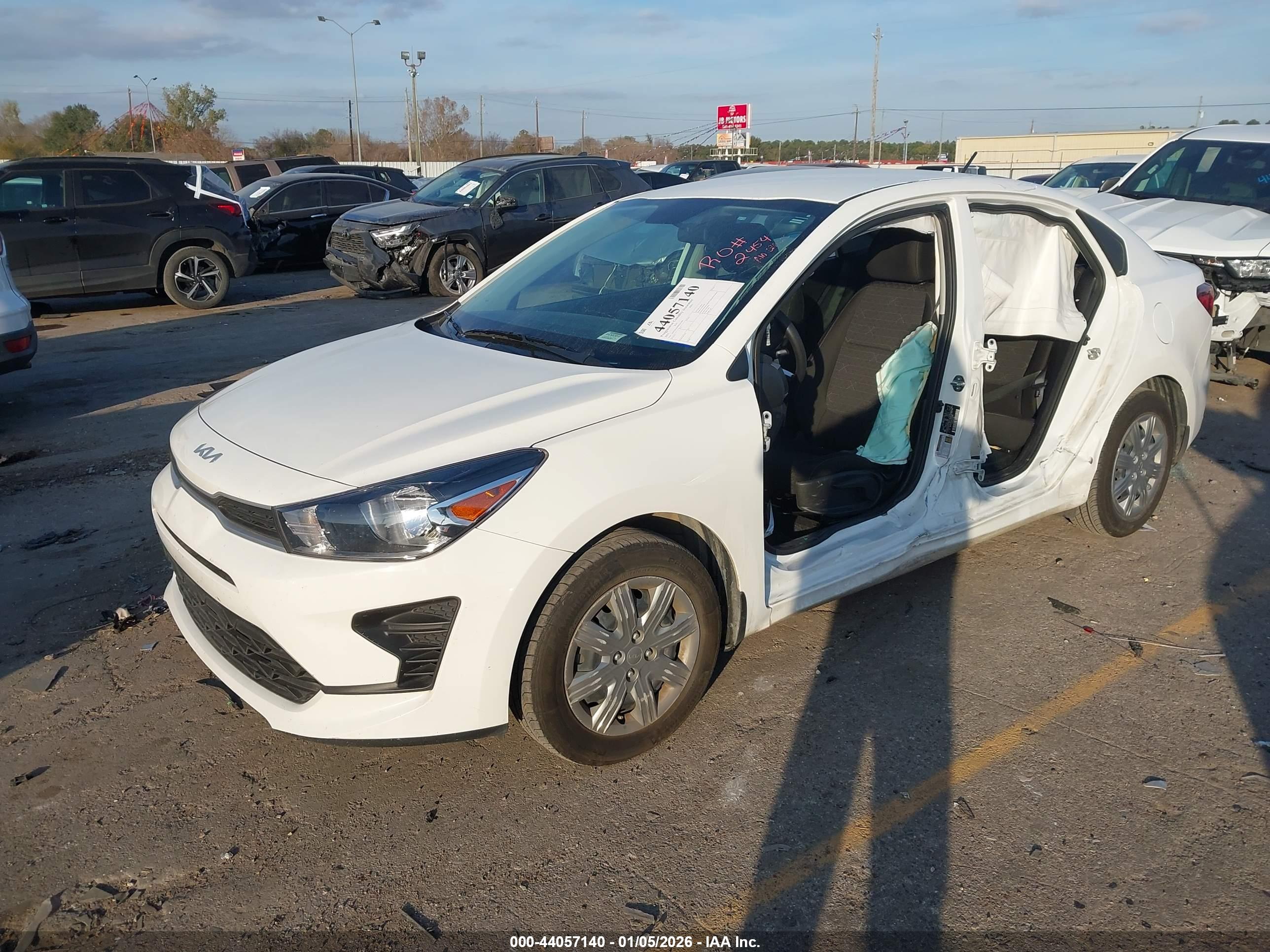 KIA RIO image 2