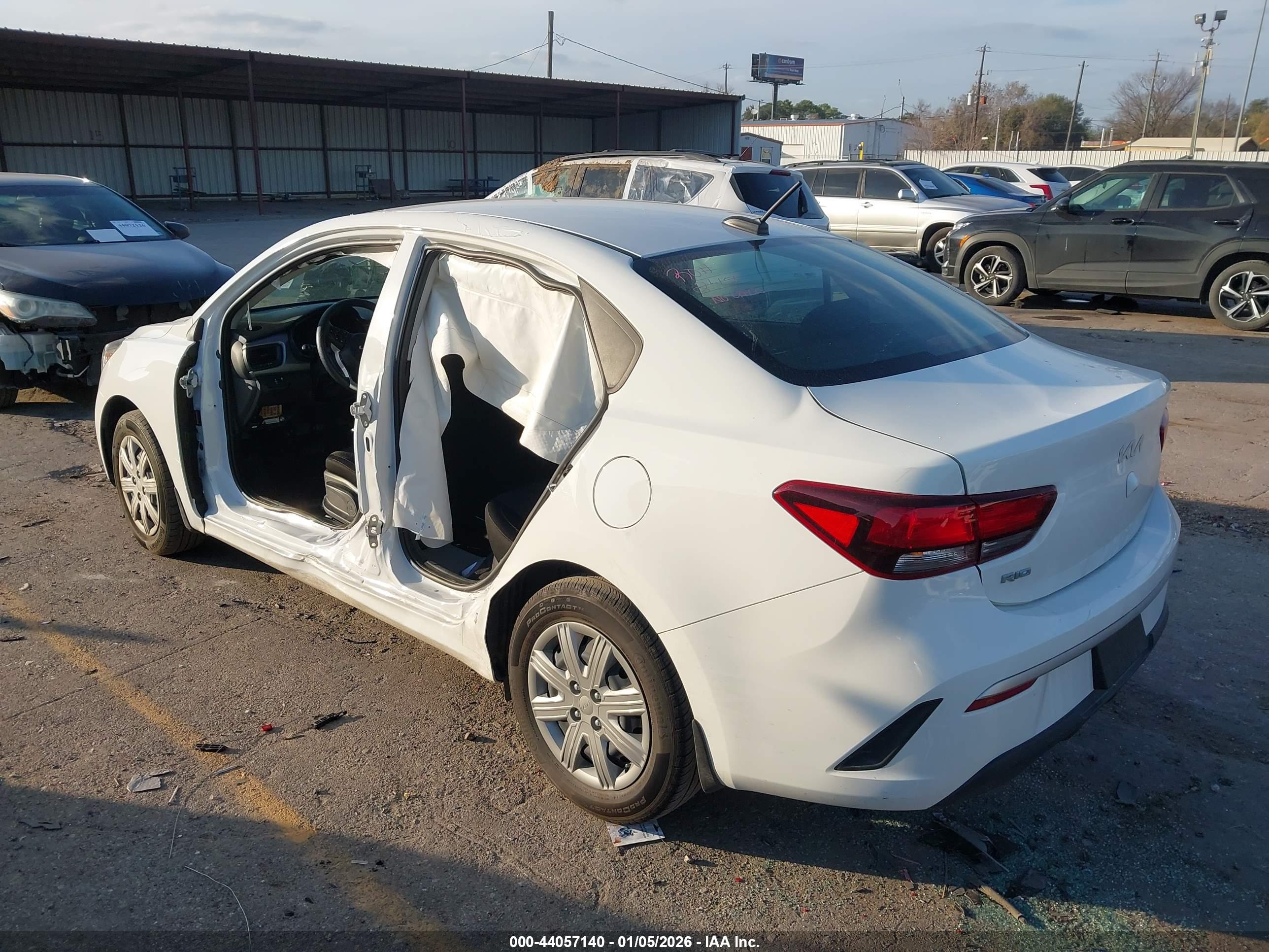 KIA RIO image 3