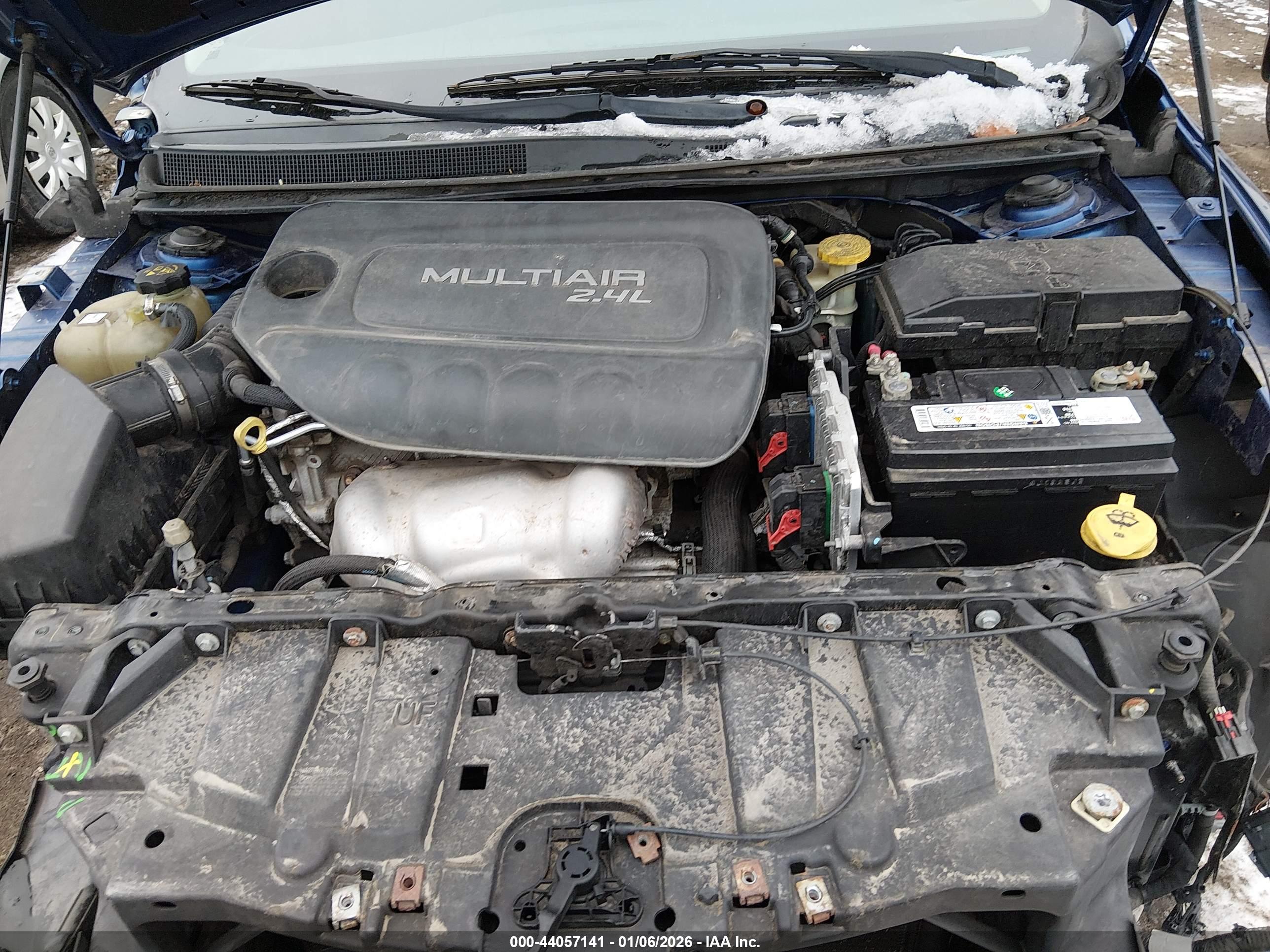 CHRYSLER 200 image 10