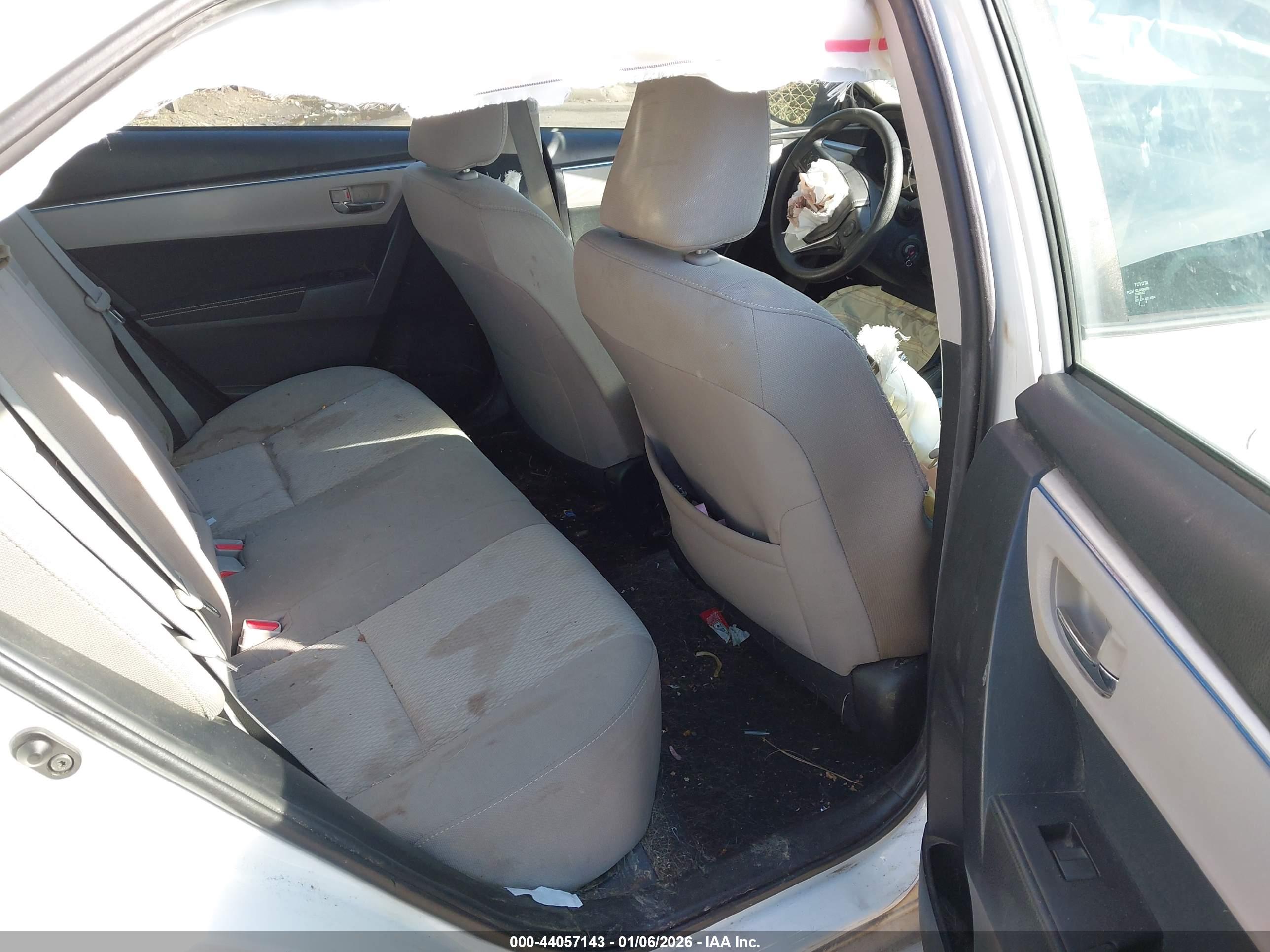 TOYOTA COROLLA image 8