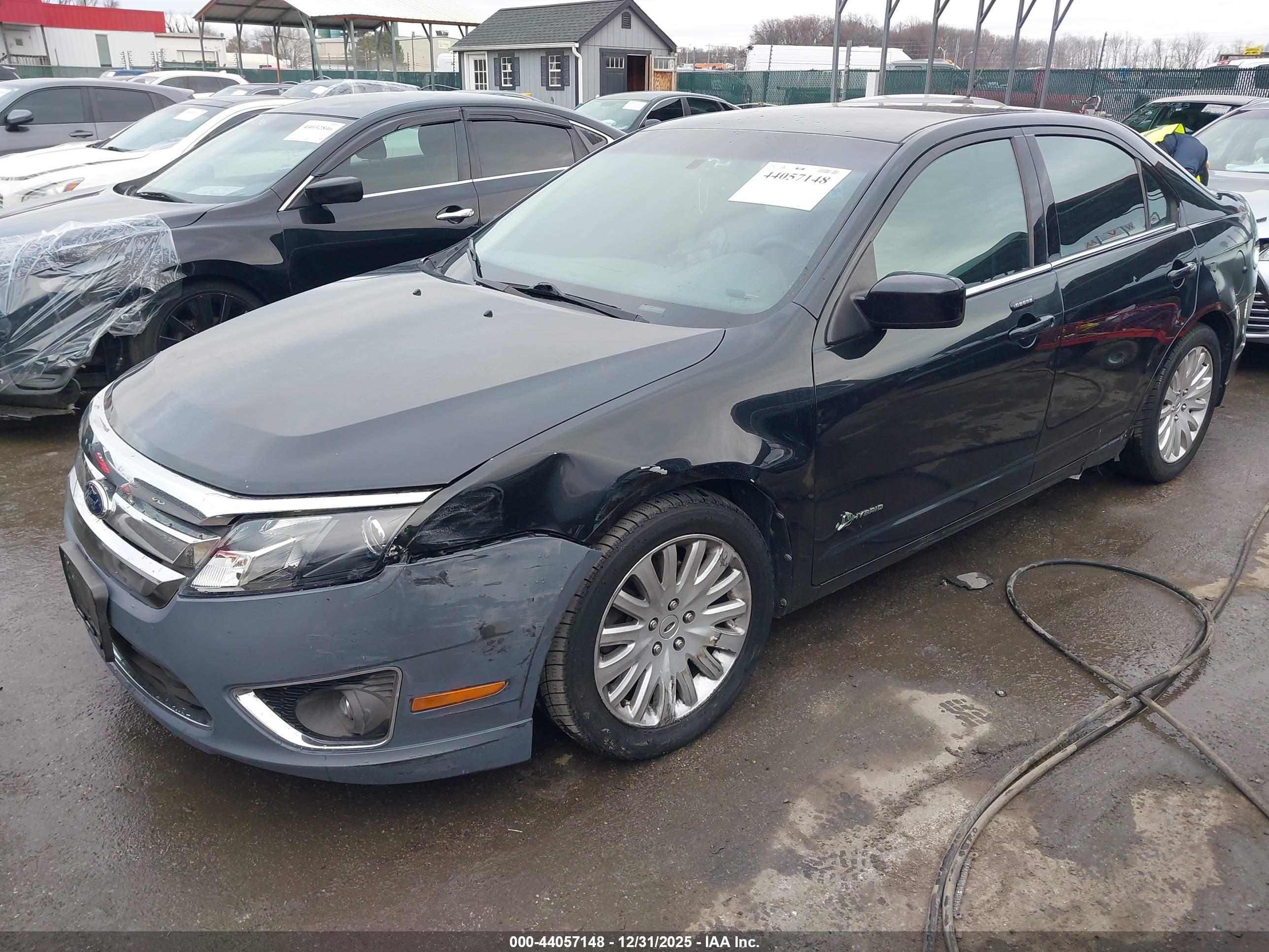 FORD FUSION image 2
