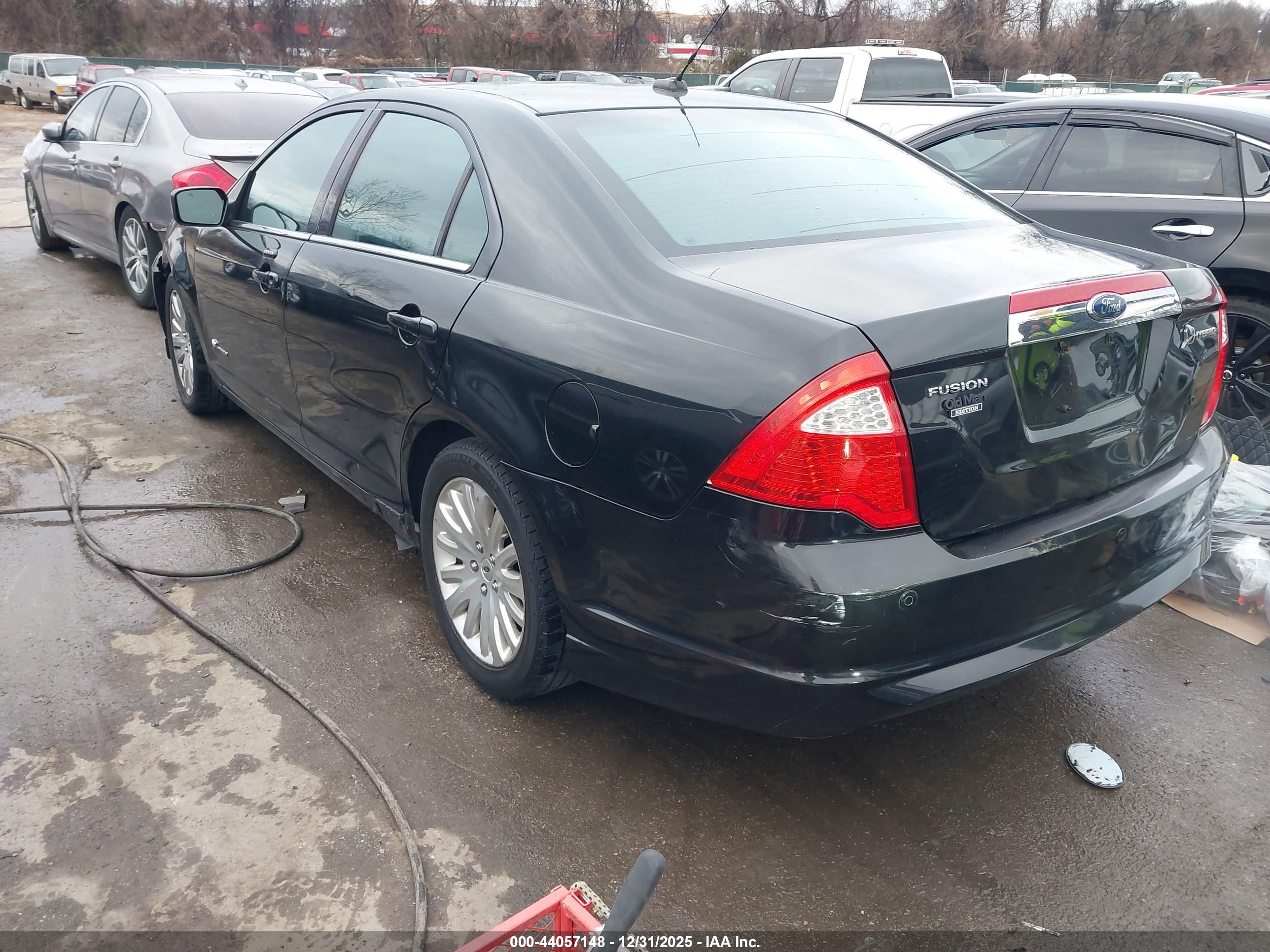 FORD FUSION image 3