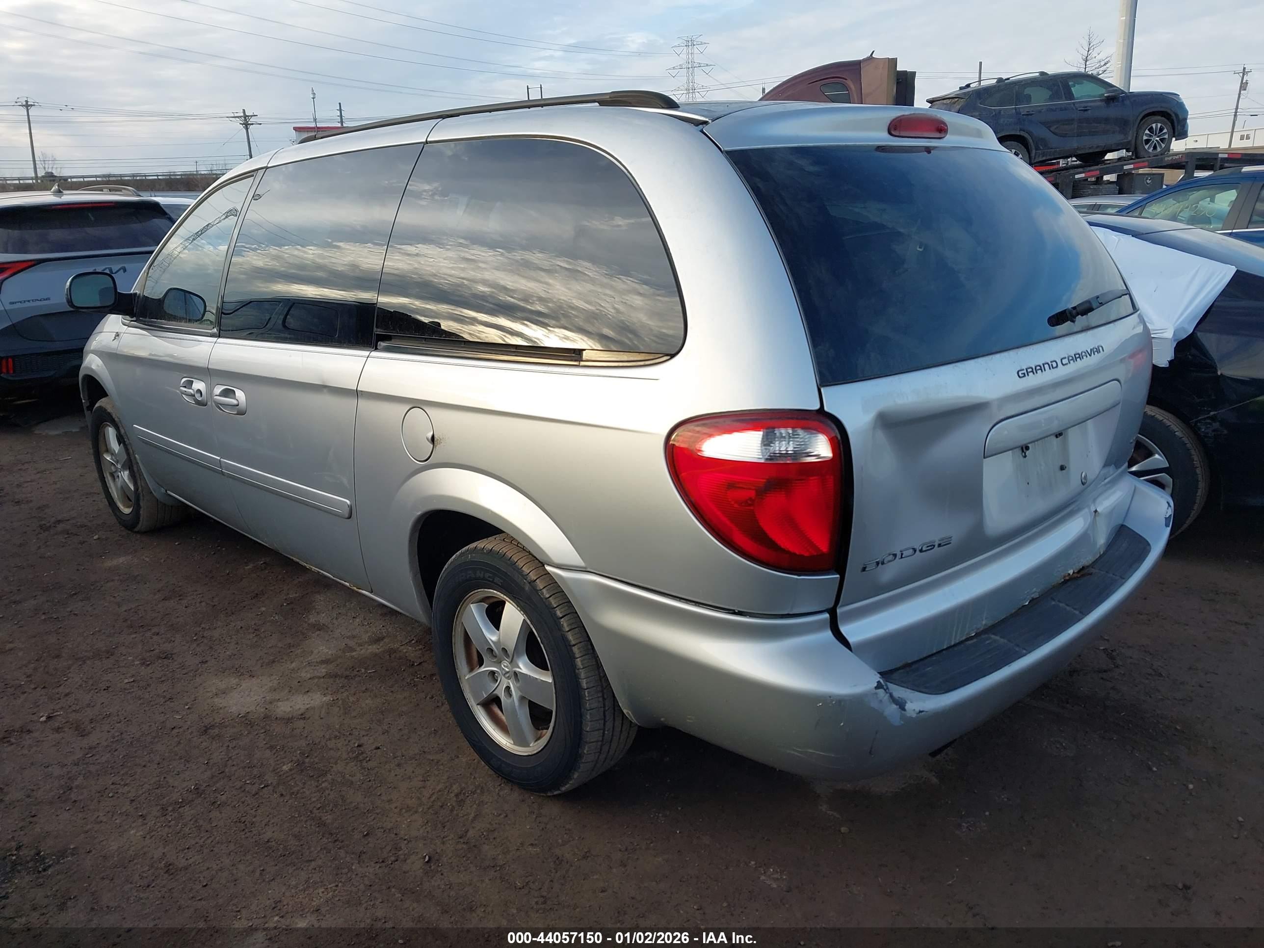 DODGE GRAND image 3