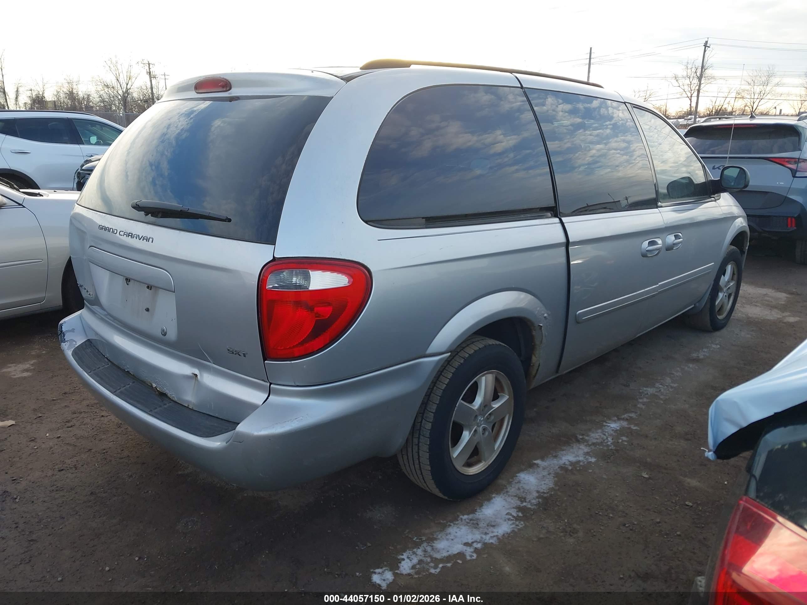 DODGE GRAND image 4