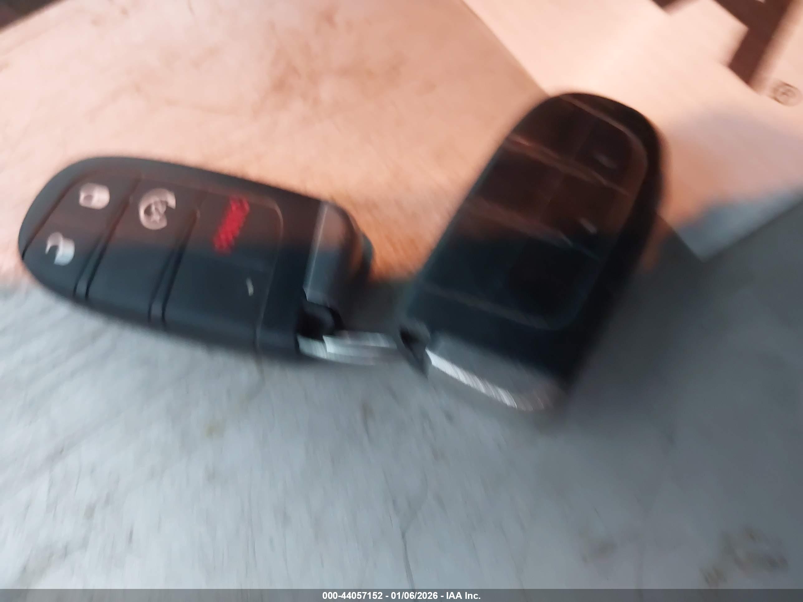 JEEP RENEGADE image 11