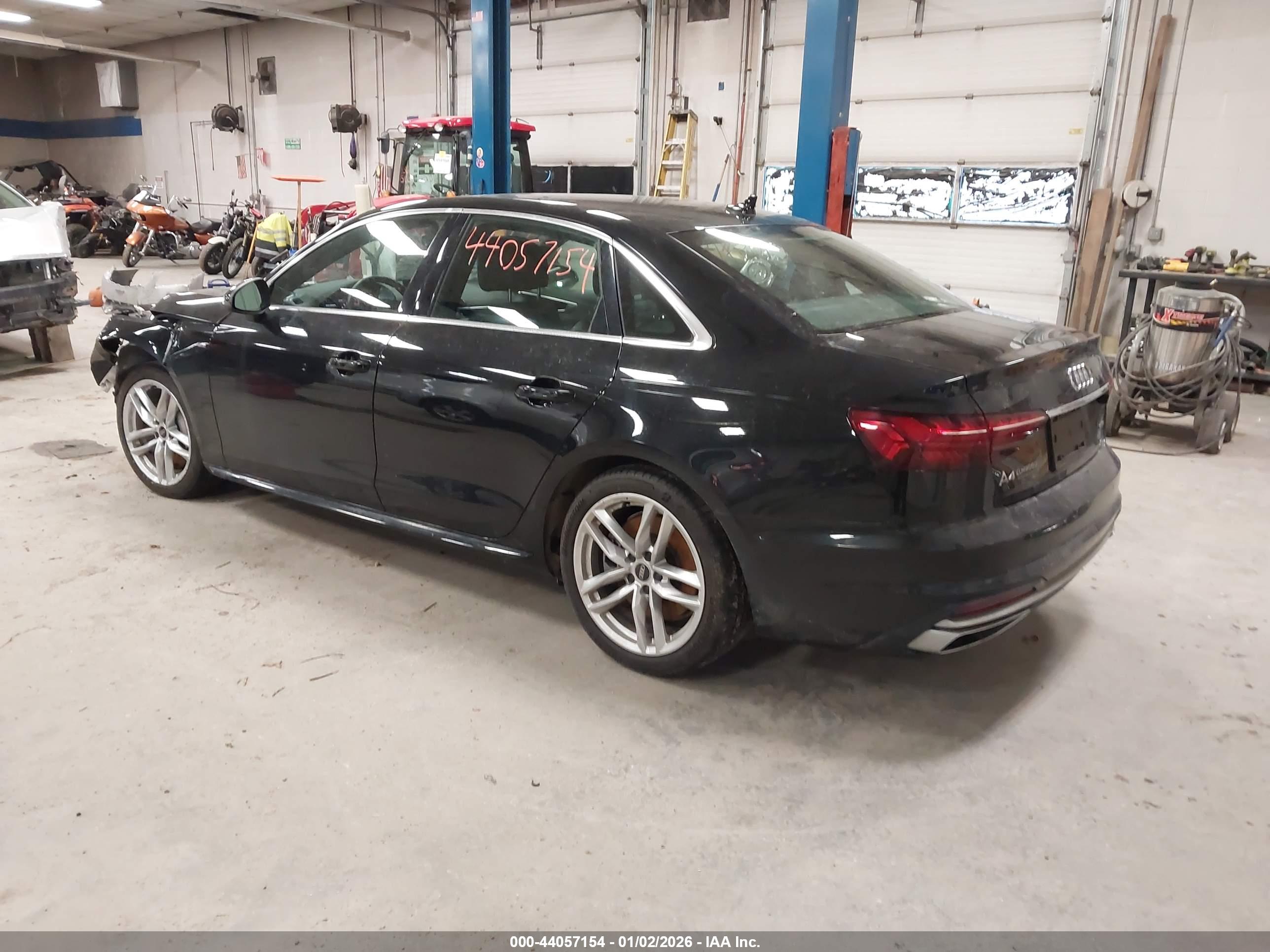 AUDI A4 image 3