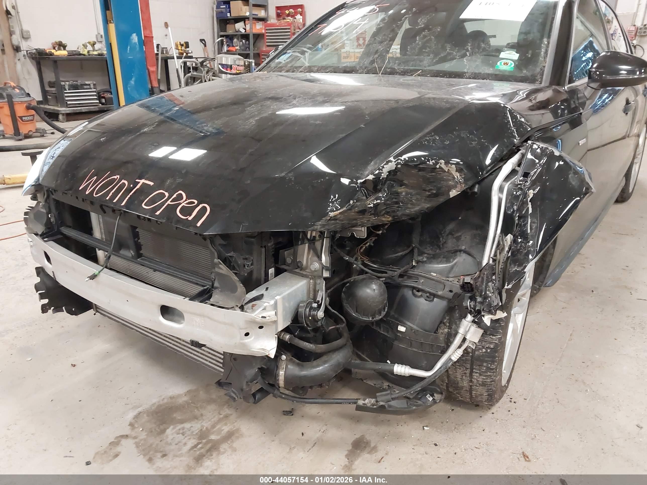 AUDI A4 image 6