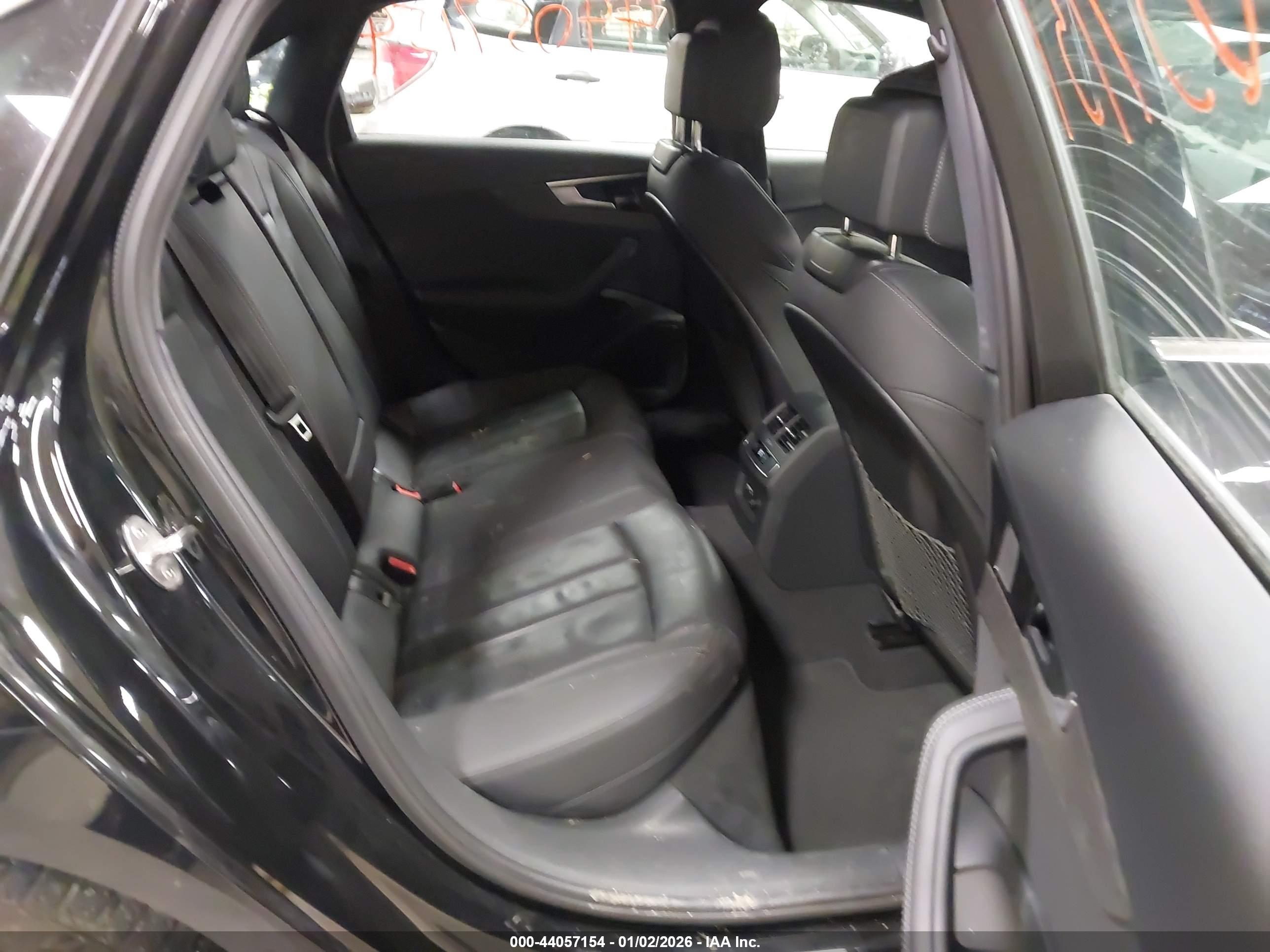 AUDI A4 image 8
