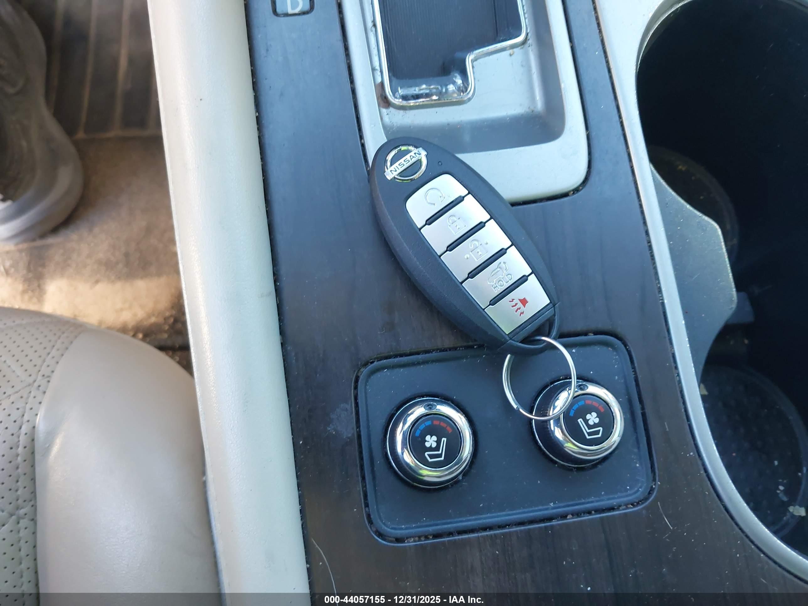 NISSAN MURANO image 11