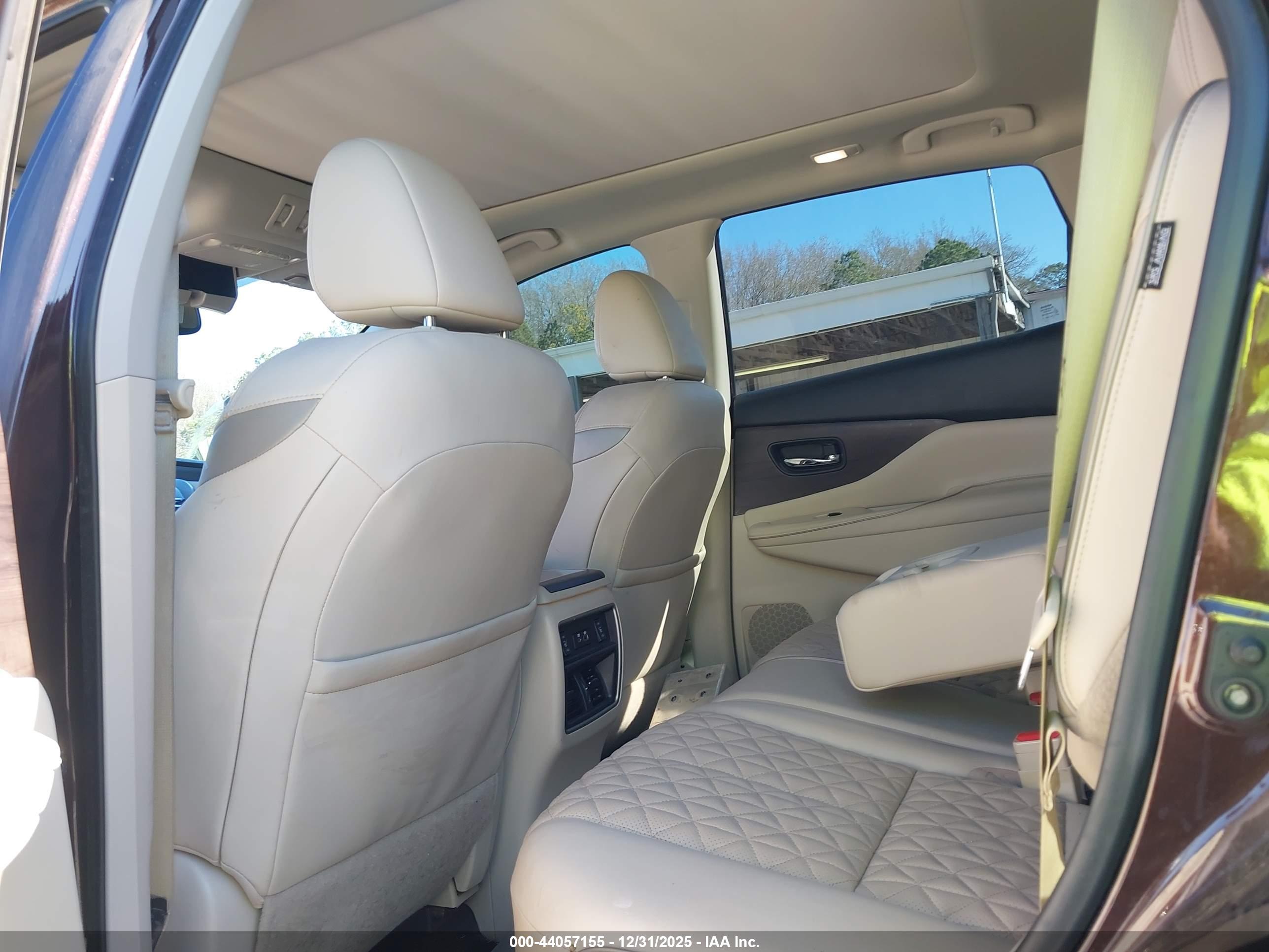 NISSAN MURANO image 8