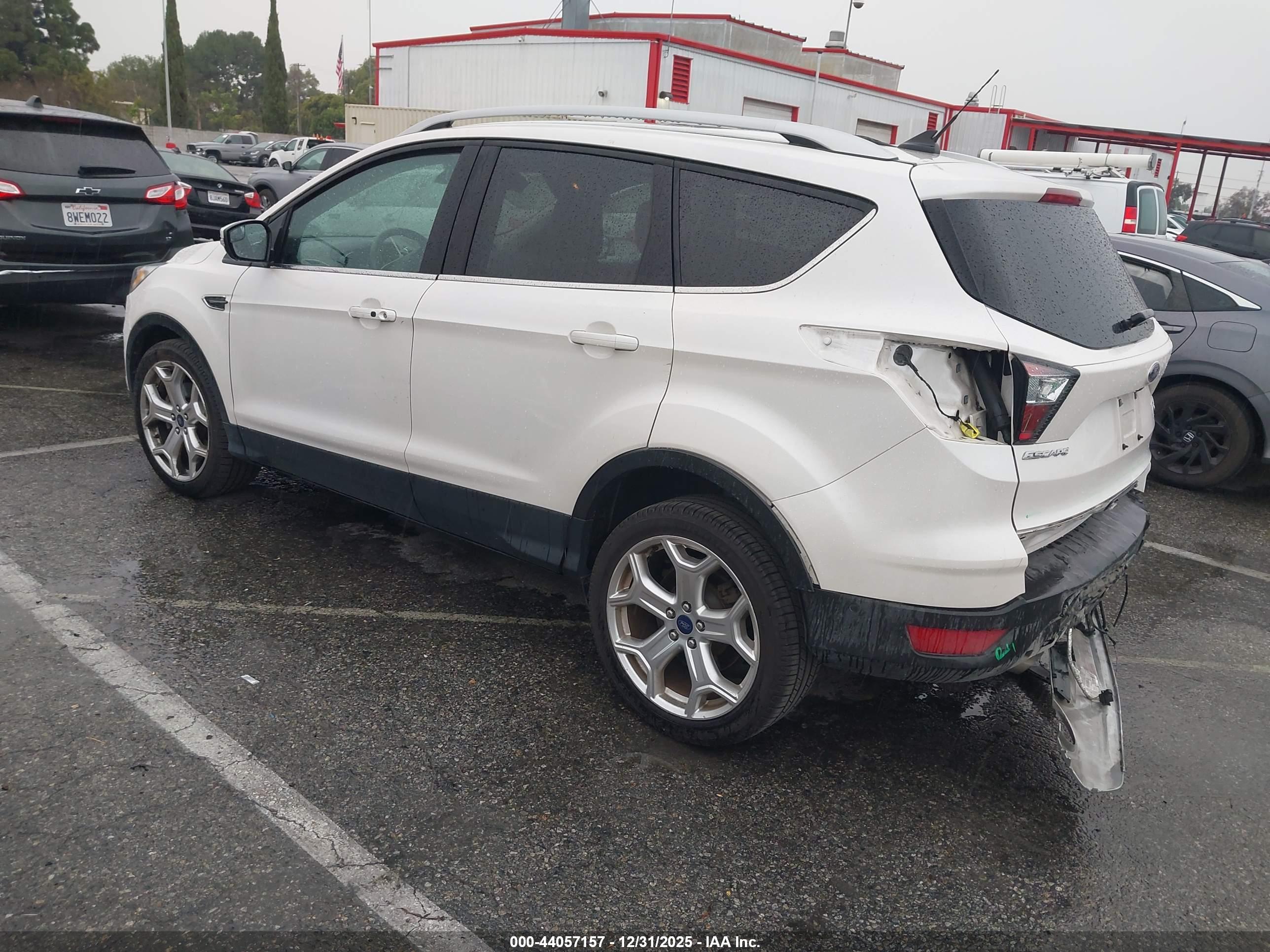 FORD ESCAPE image 3