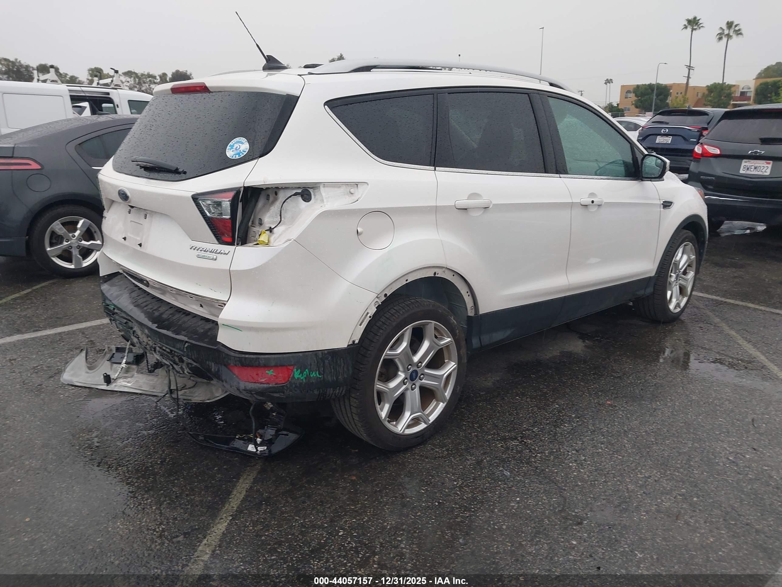 FORD ESCAPE image 4